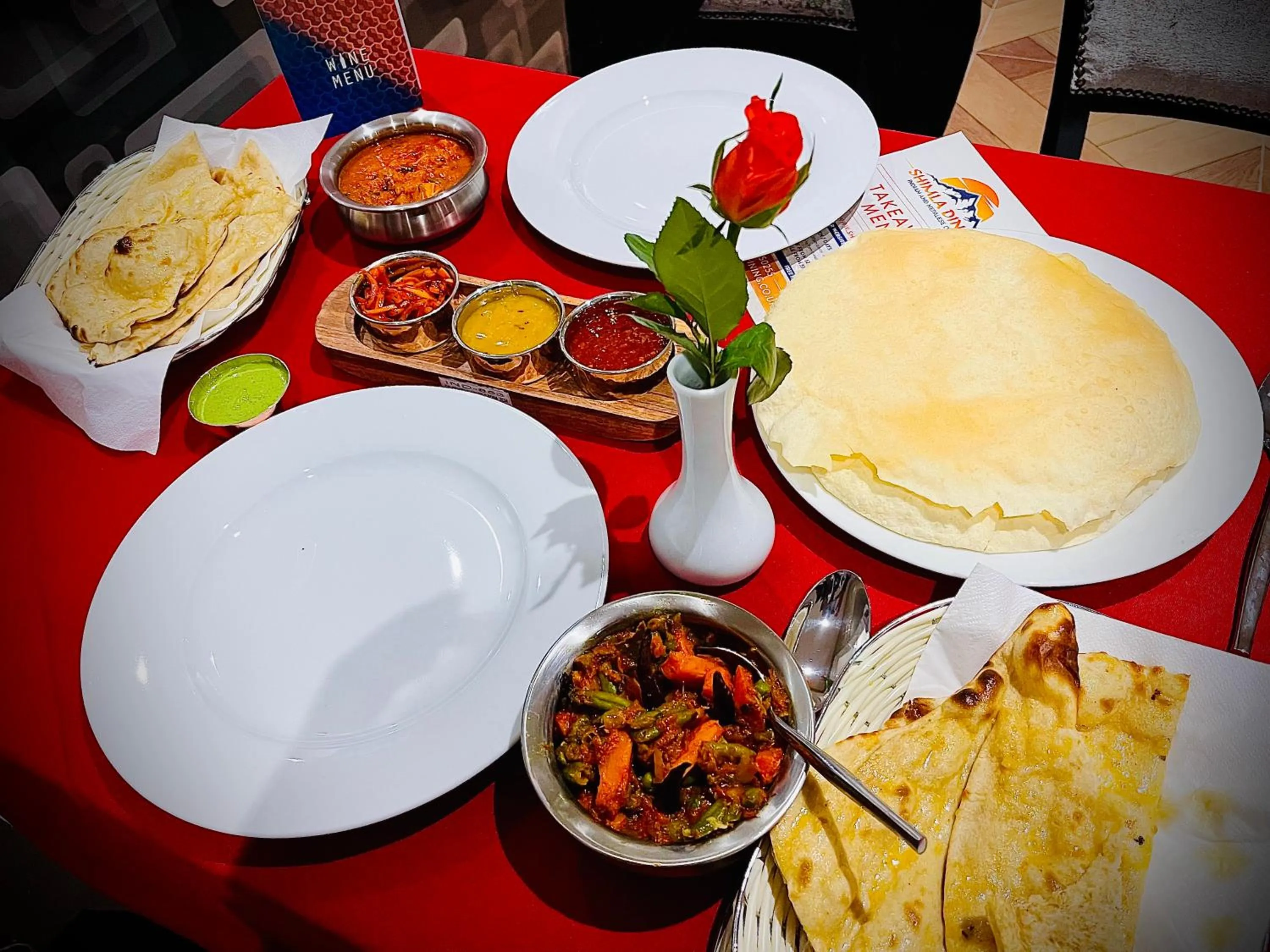 Restaurant/places to eat in Earl David Hotel