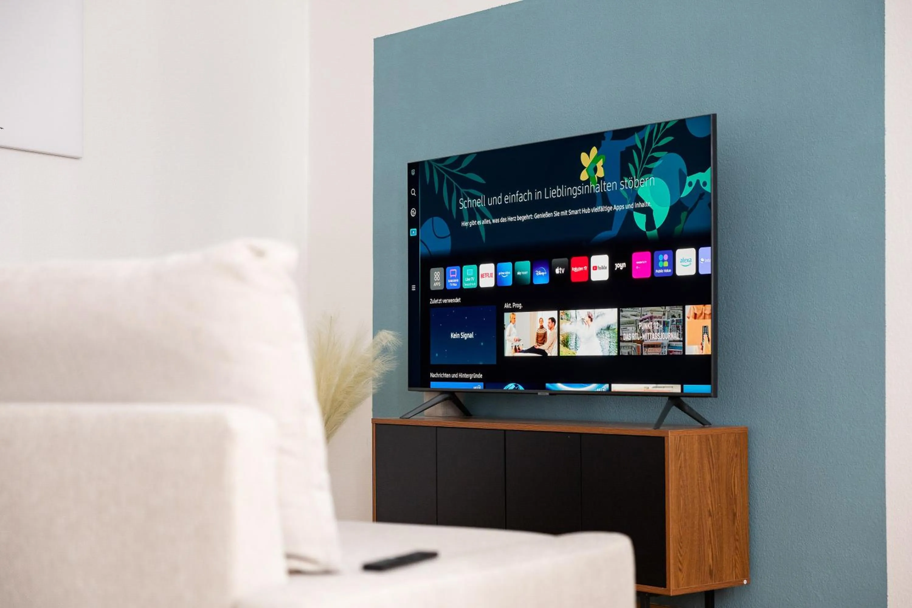 TV and multimedia in Apartments an der Oper - Innenstadt - Zentral - Küche - Wifi - Powered by Ko-Living