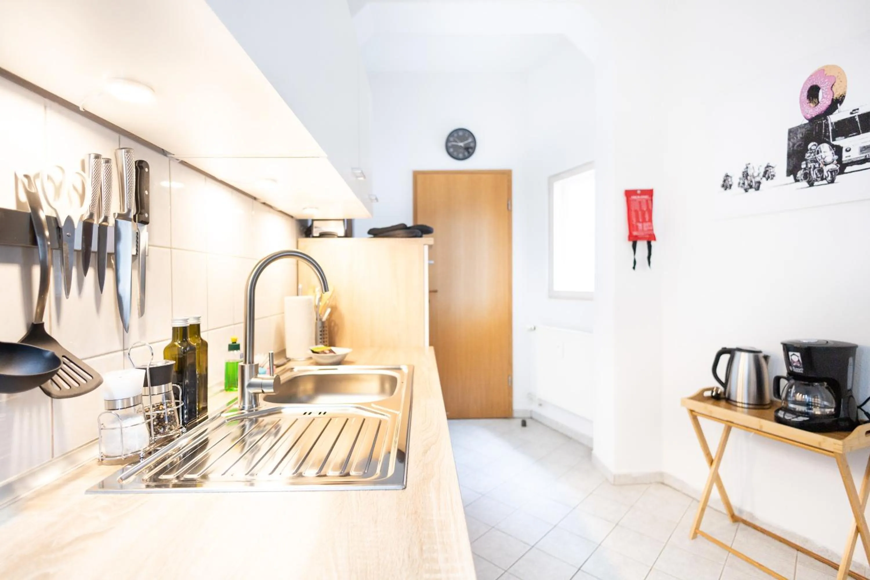 Kitchen or kitchenette in Apartments an der Oper - Innenstadt - Zentral - Küche - Wifi - Powered by Ko-Living