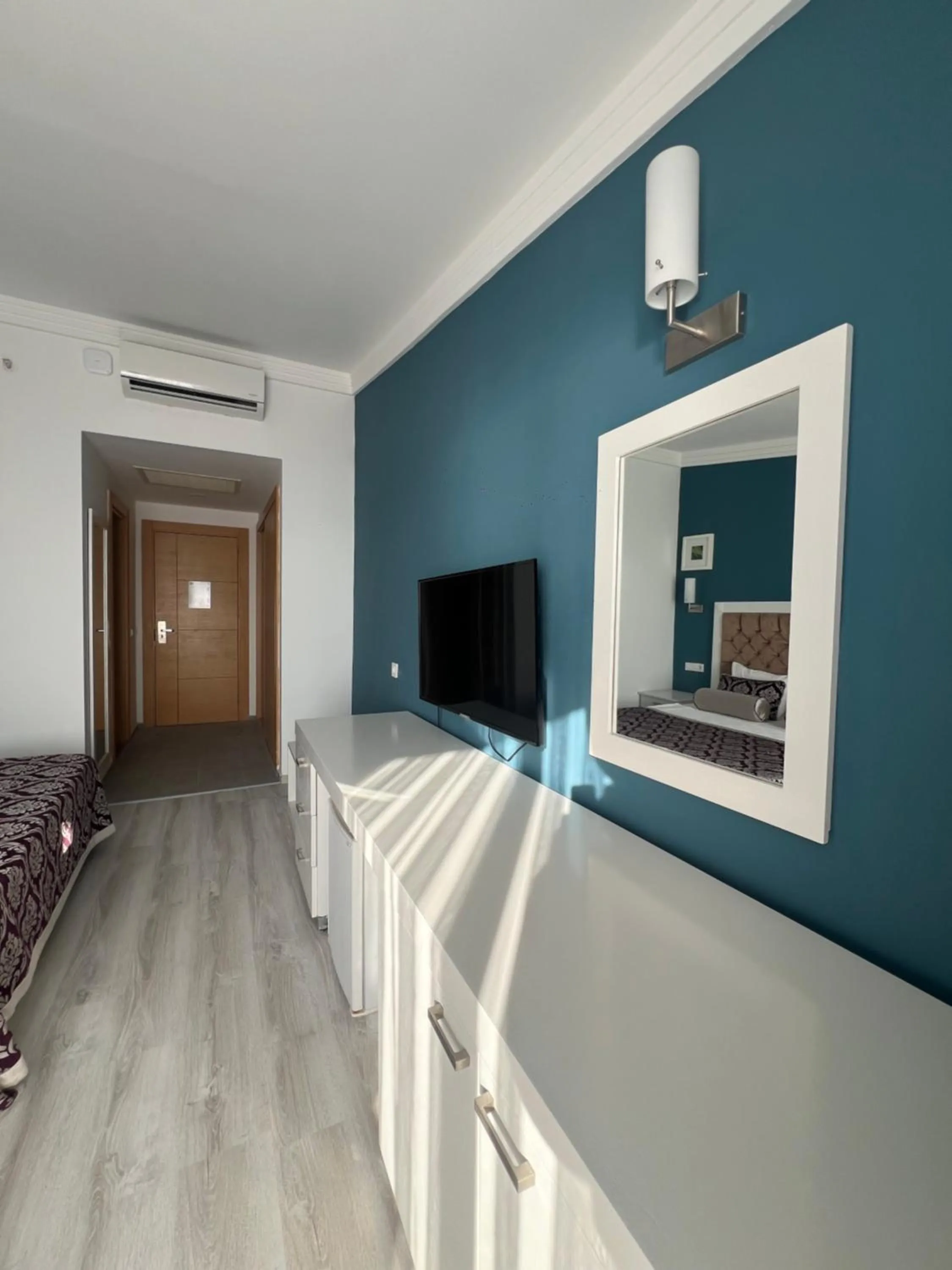 TV and multimedia in SL La Perla Hotel Kemer