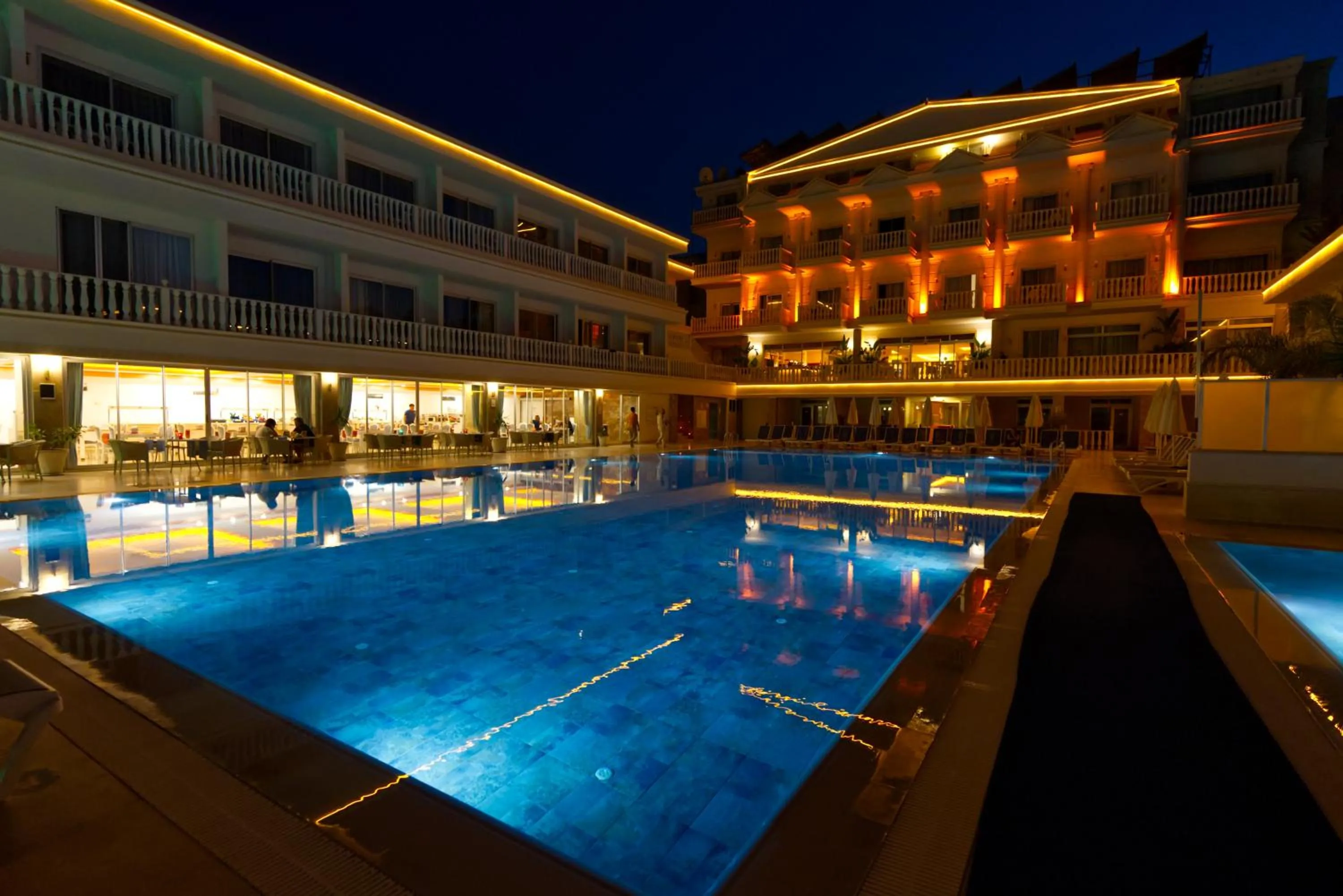 Swimming pool in SL La Perla Hotel Kemer