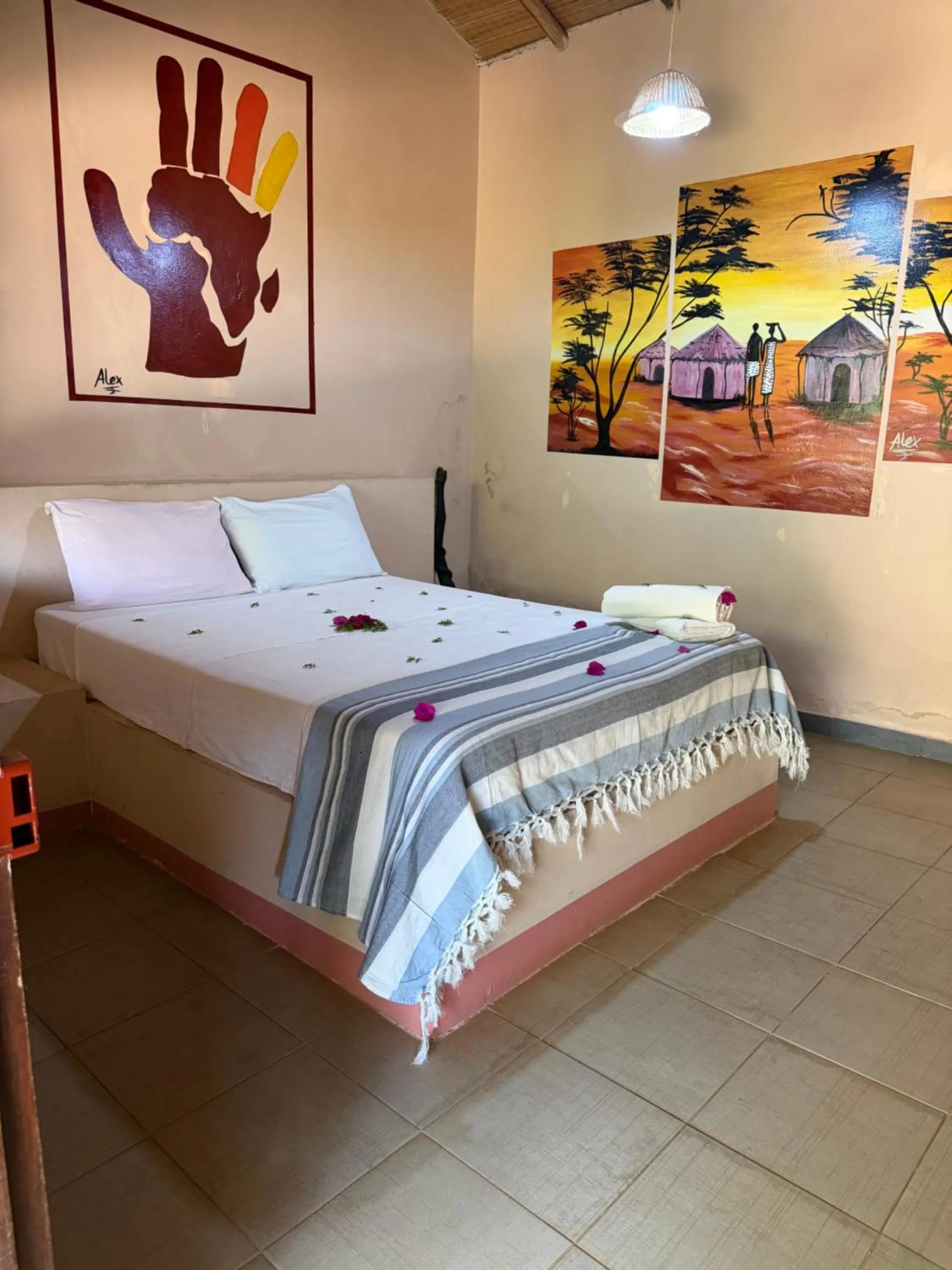Bed in MANGO LODGE