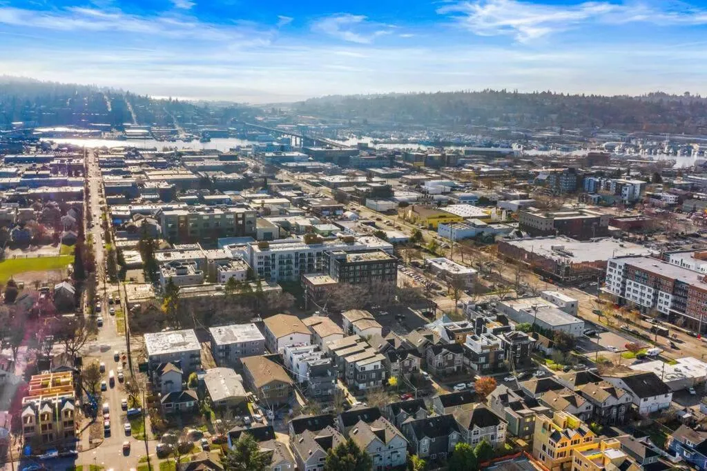 Modern Sustainable Design in Ballard - 92 Wlkscore