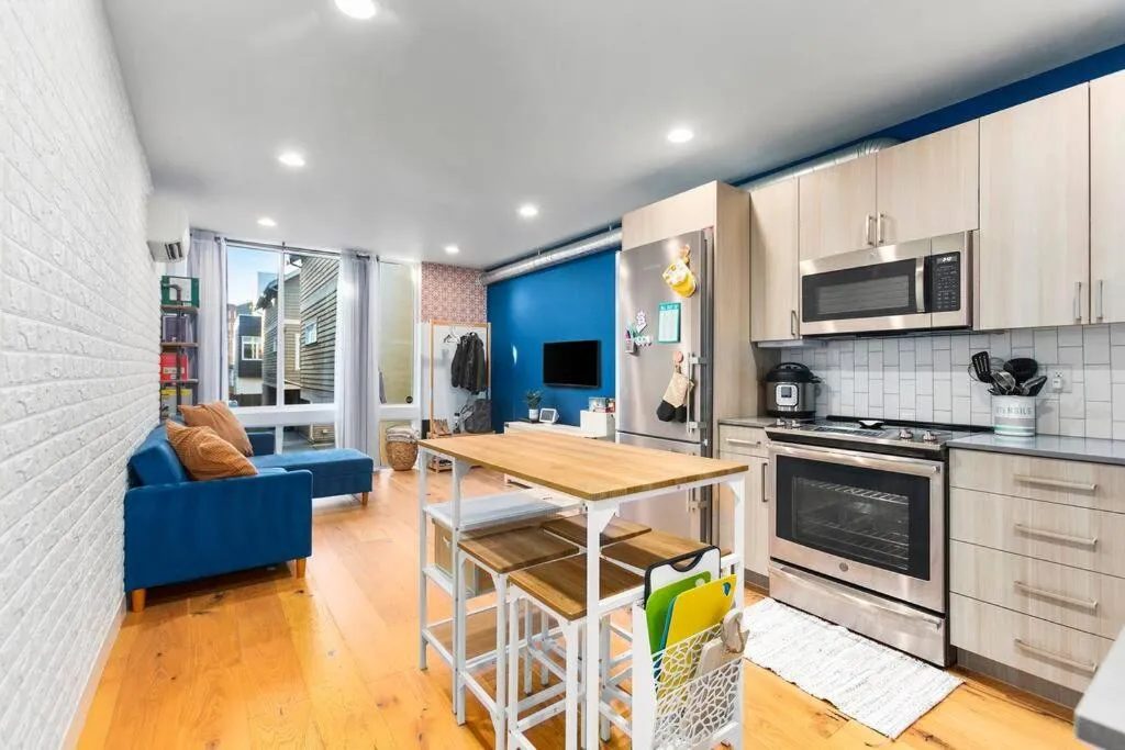 Modern Sustainable Design in Ballard - 92 Wlkscore