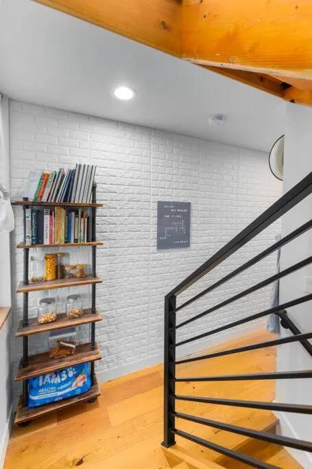 Modern Sustainable Design in Ballard - 92 Wlkscore