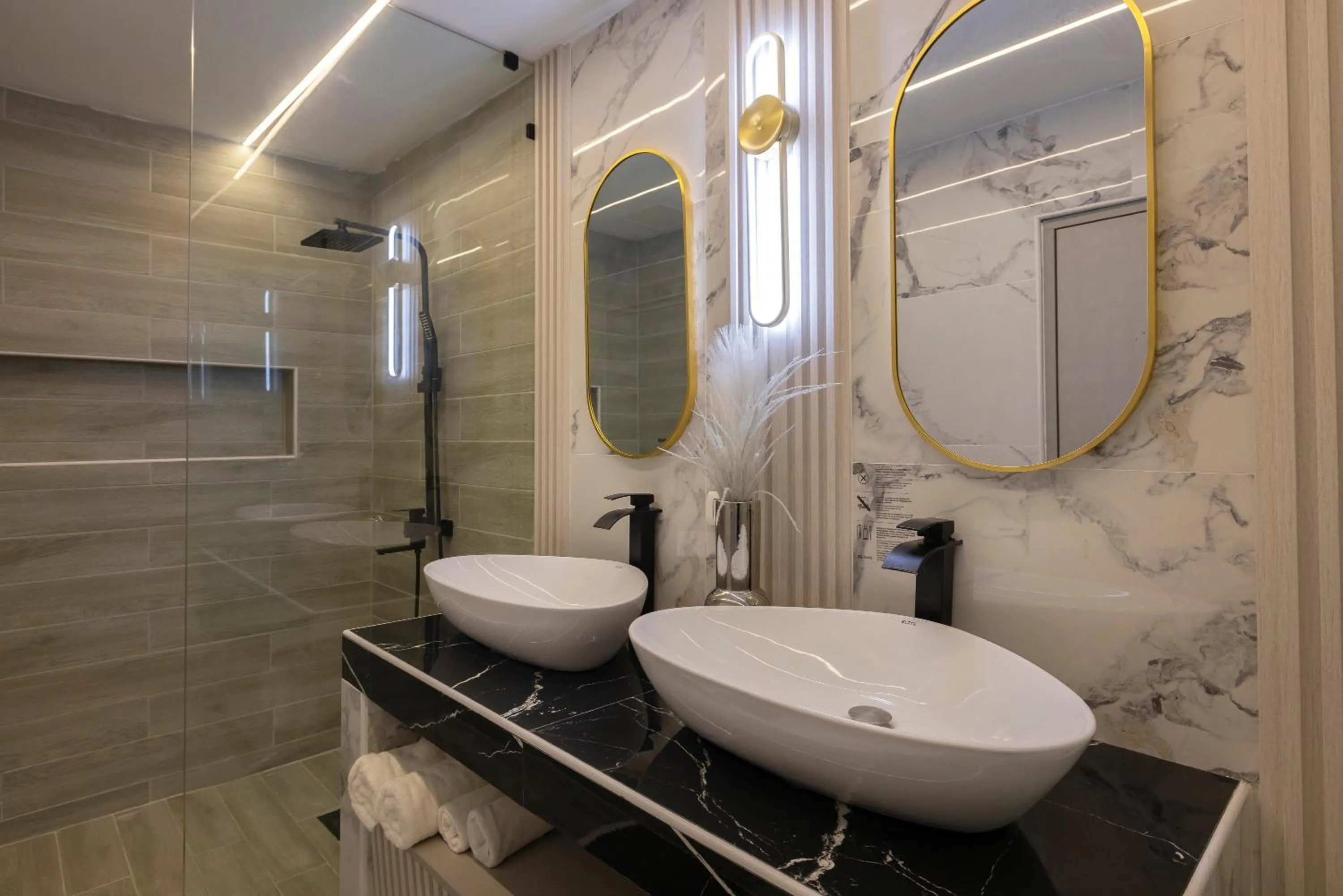 Shower in Hotel HM Alma de Bayahibe - Adults Only - All Inclusive