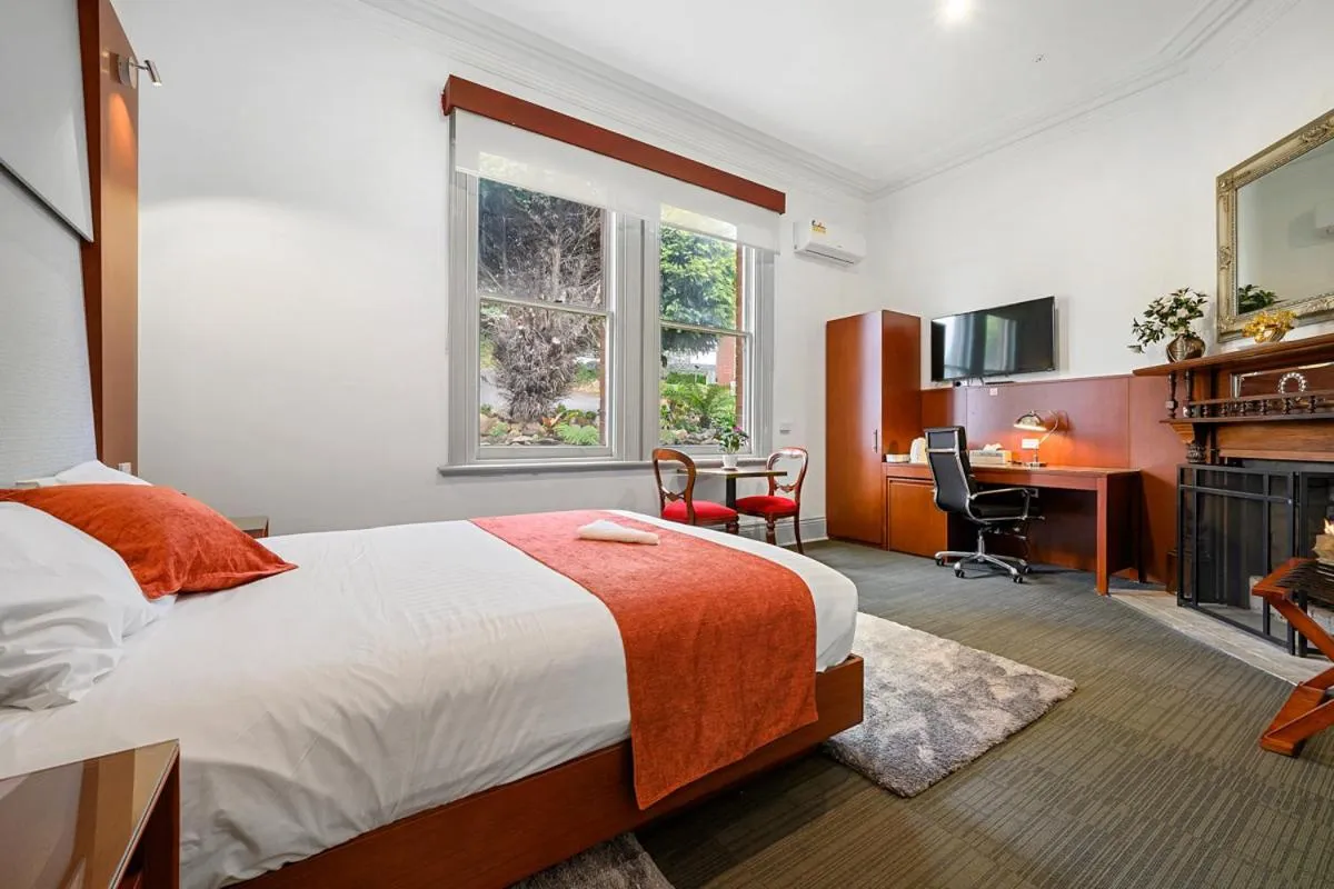 TV and multimedia, Bed in Oakleigh House