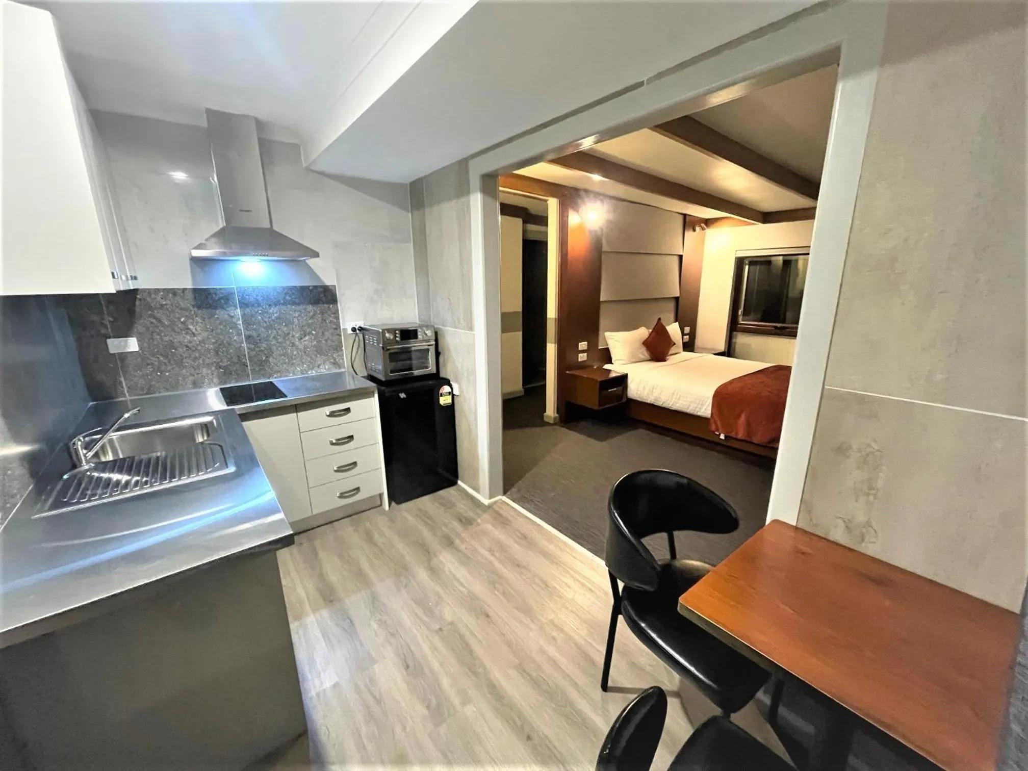Dining area, Bed in Oakleigh House