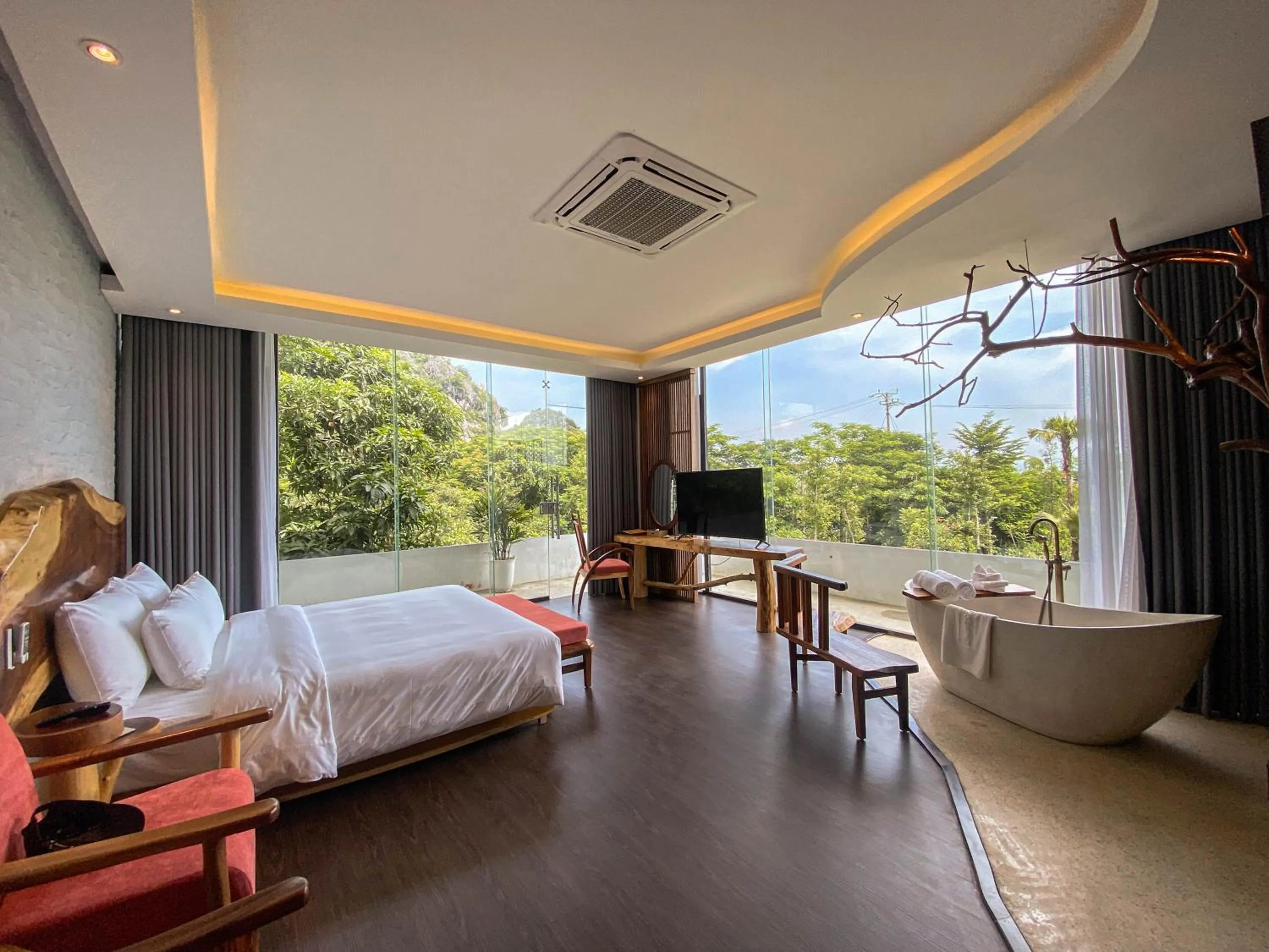 Bed in Minawa Kenhga Resort & Spa Ninh Binh