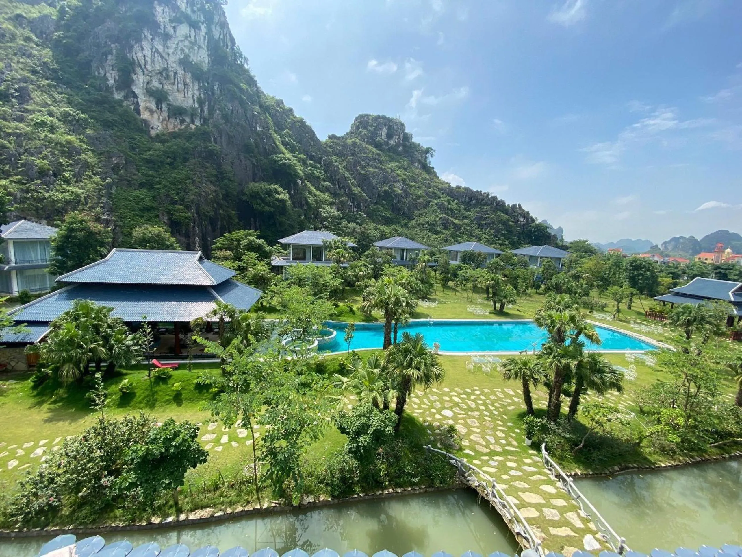 Swimming pool in Minawa Kenhga Resort & Spa Ninh Binh