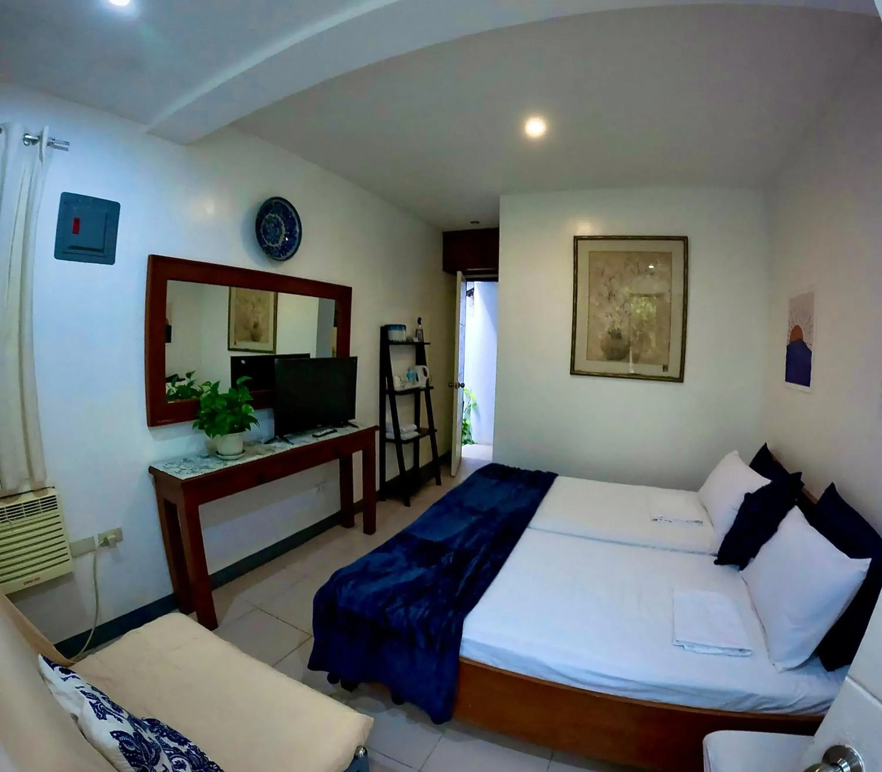 Double Room with Private Bathroom in Auntie Gigi's Place Double Room with Private Bathroom in Auntie Gigi's Place