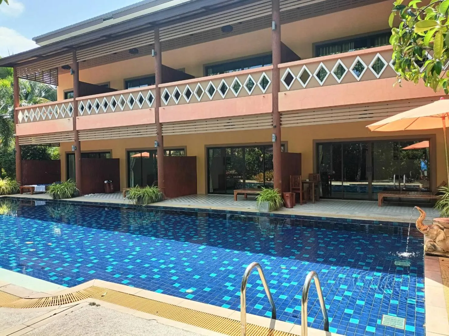 Pool view in Baan Suan Villas Resort