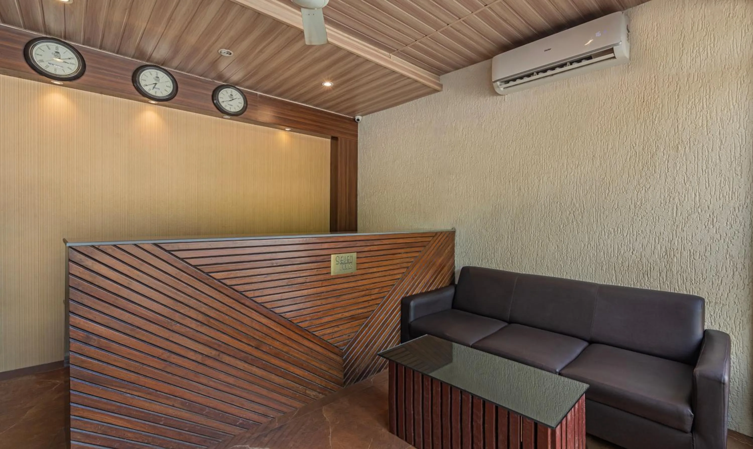 Lobby or reception in Treebo Seven Olives