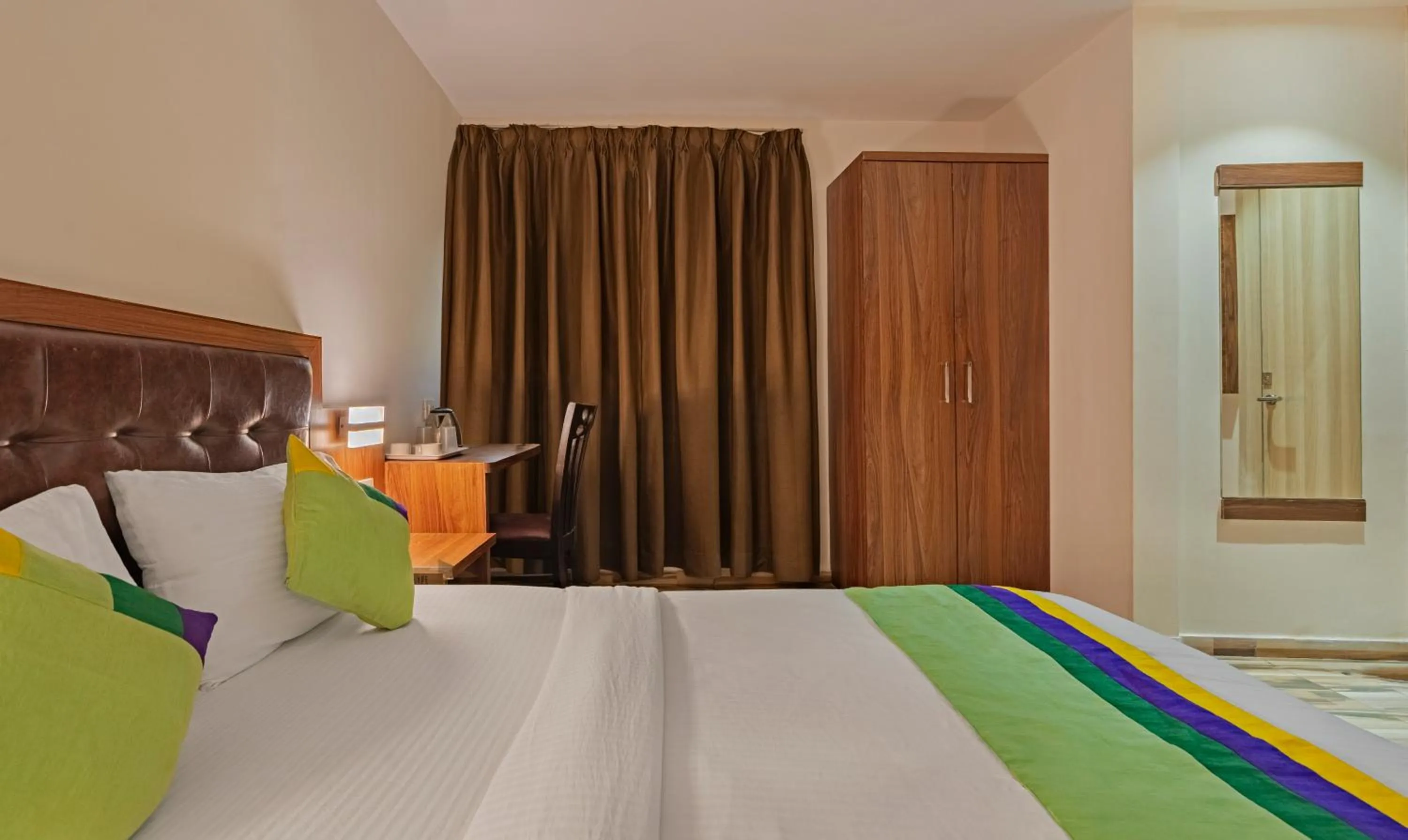 Bedroom, Bed in Treebo Seven Olives