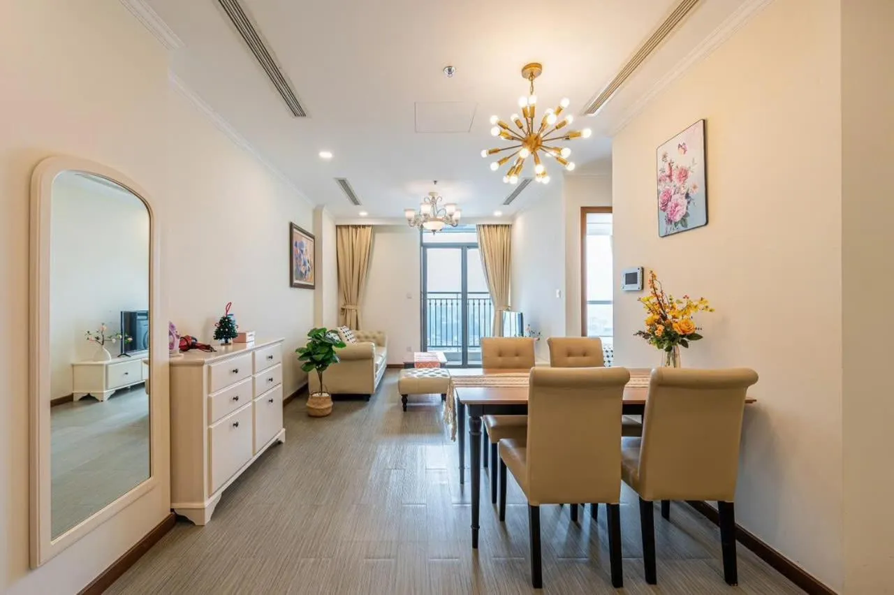 Photo of the whole room in Elvita Landmark Luxury Residence