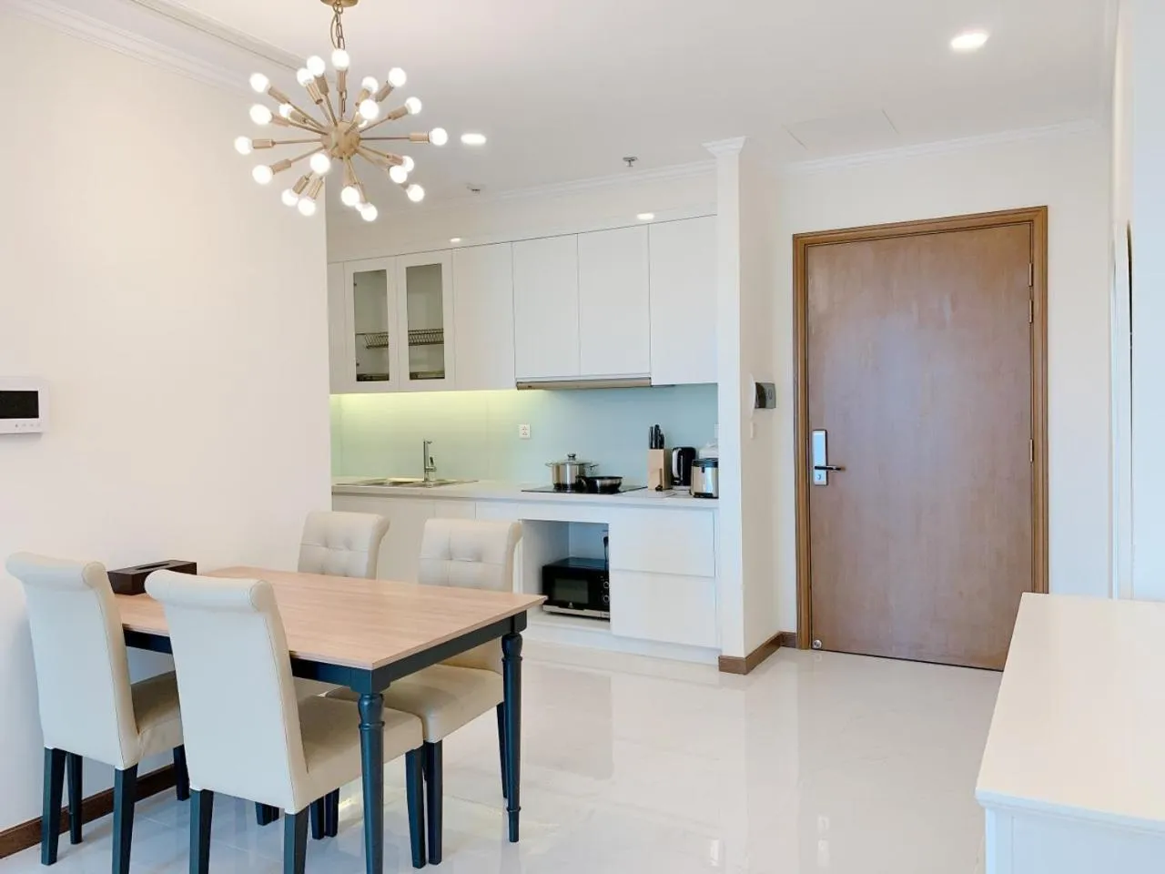 Coffee/tea facilities in Elvita Landmark Luxury Residence