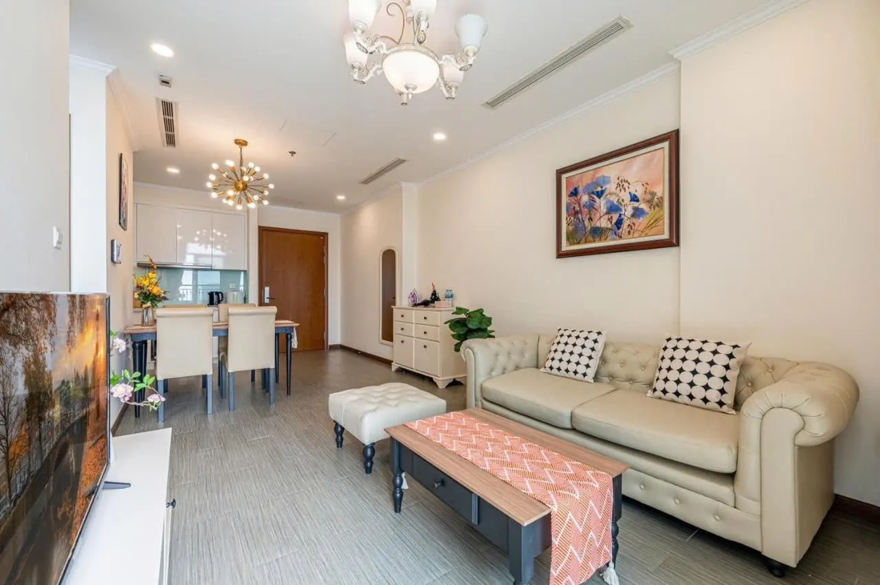 Photo of the whole room in Elvita Landmark Luxury Residence