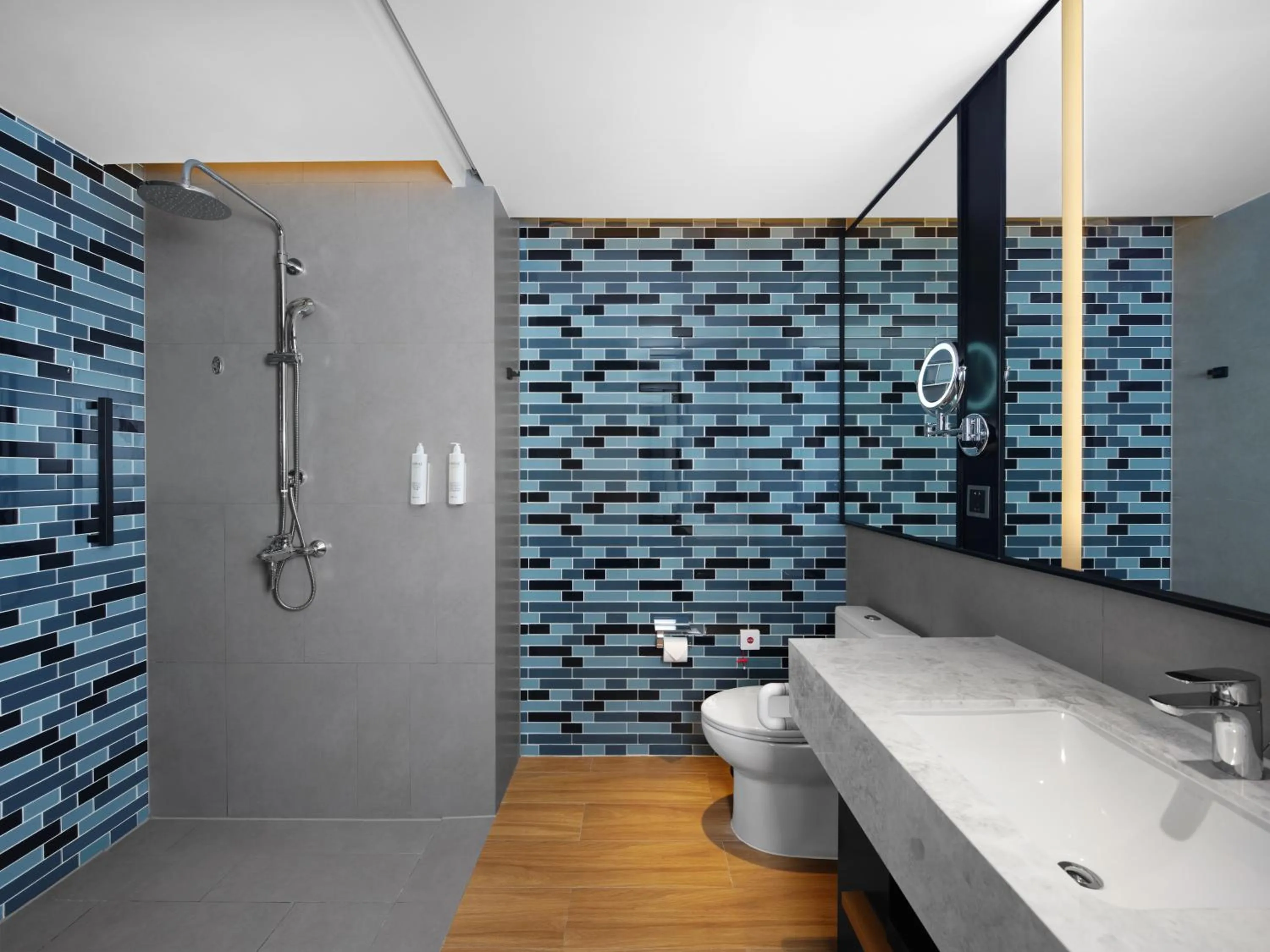 Bathroom in Fairfield by Marriott Yuyao