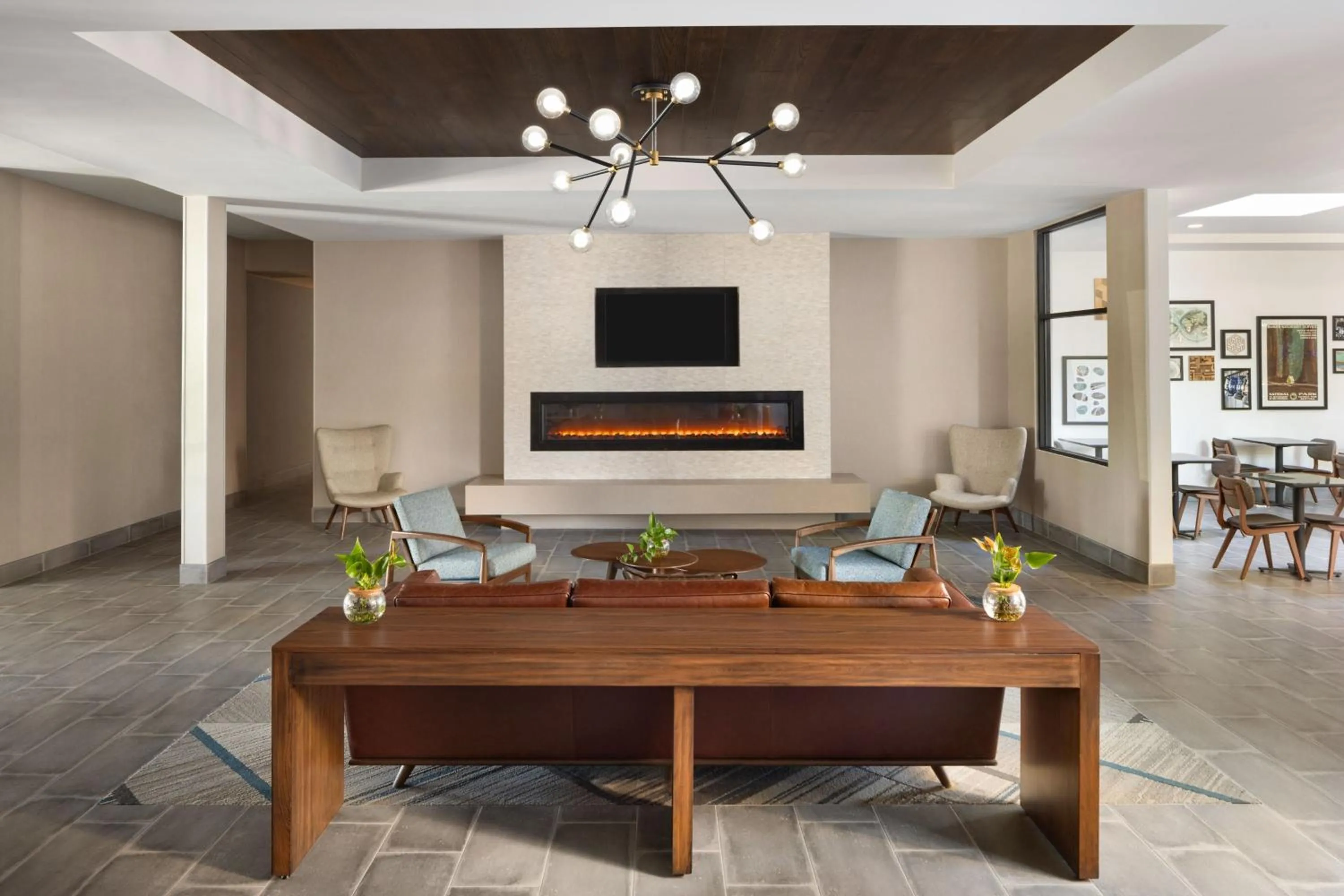 Lobby or reception in Four Points by Sheraton Penticton at the Convention Centre