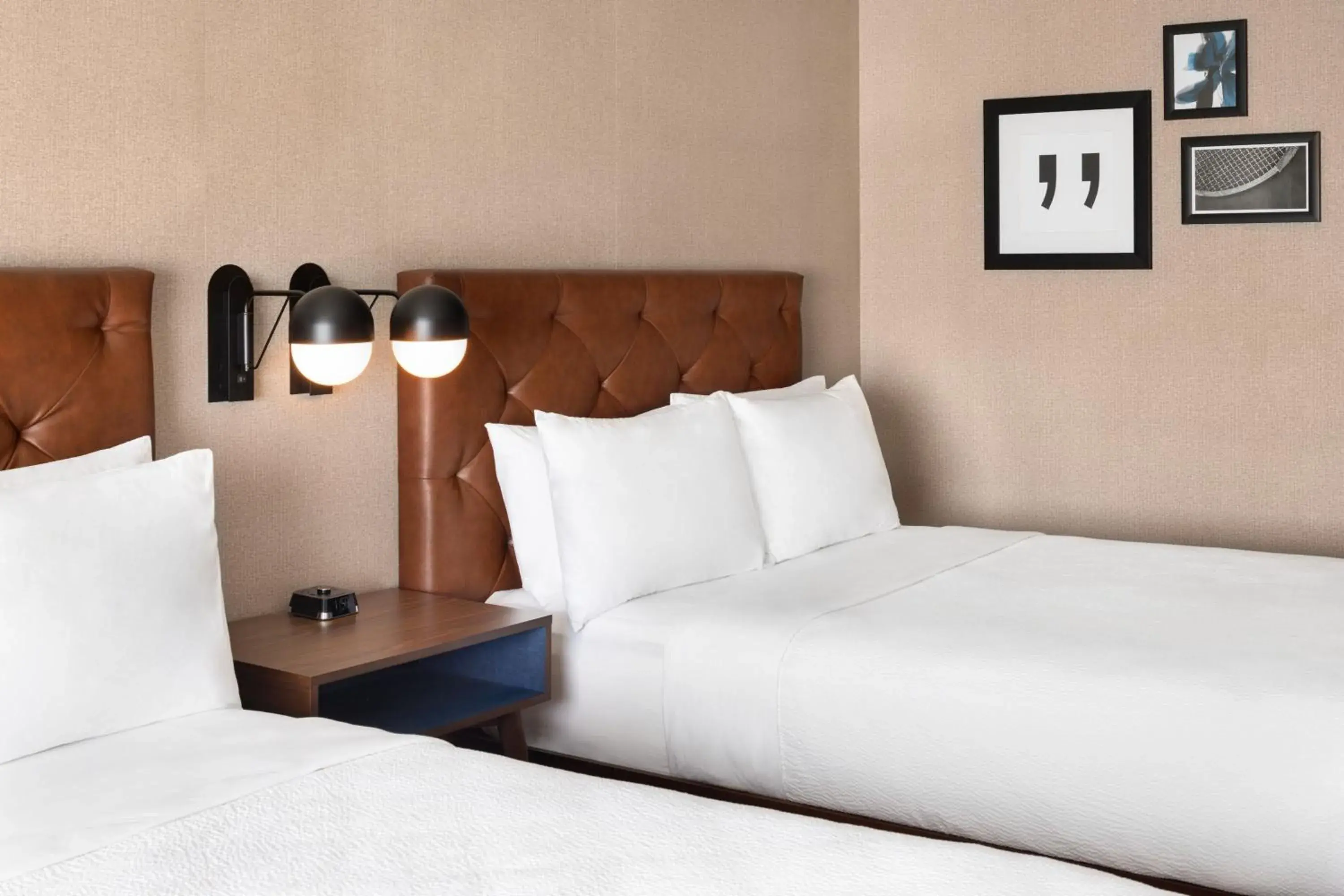 King Room with City View in Four Points by Sheraton Penticton at the Convention Centre King Room with City View in Four Points by Sheraton Penticton at the Convention Centre