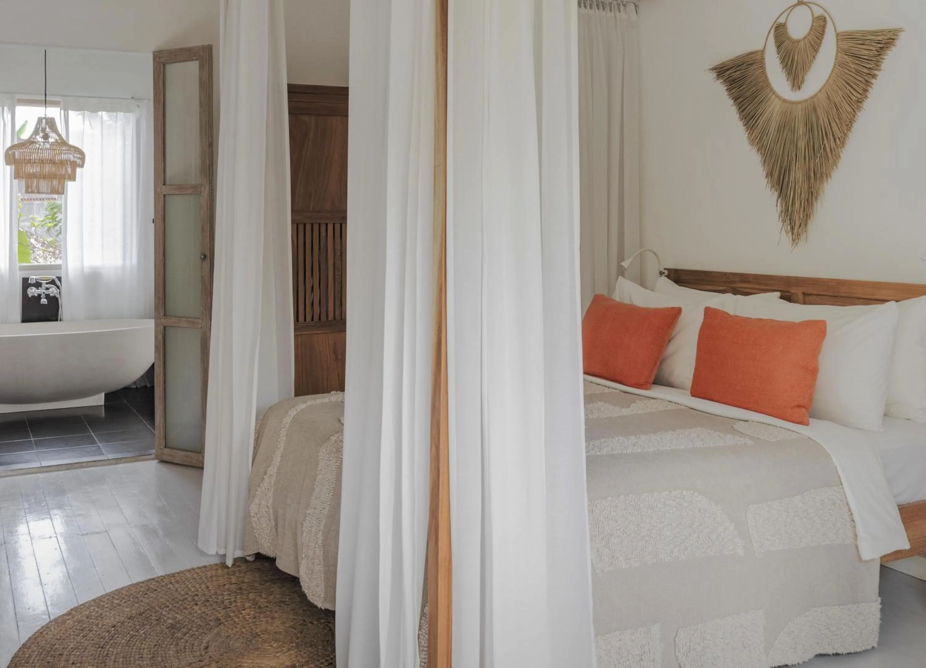 Bed in The White Villas Ubud