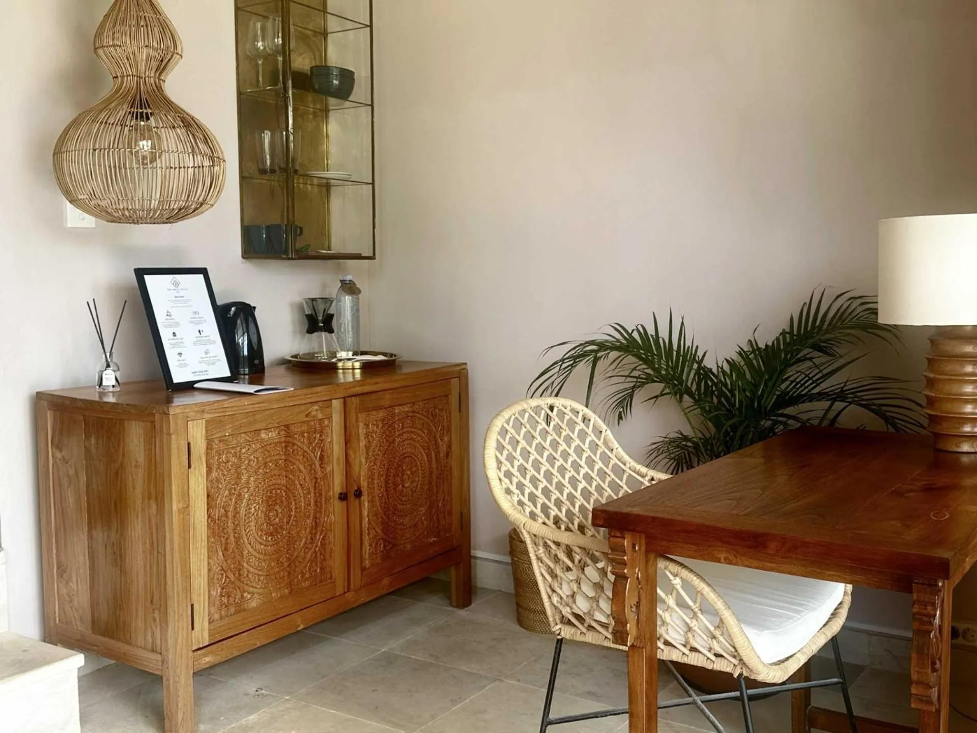 Coffee/tea facilities in The White Villas Ubud