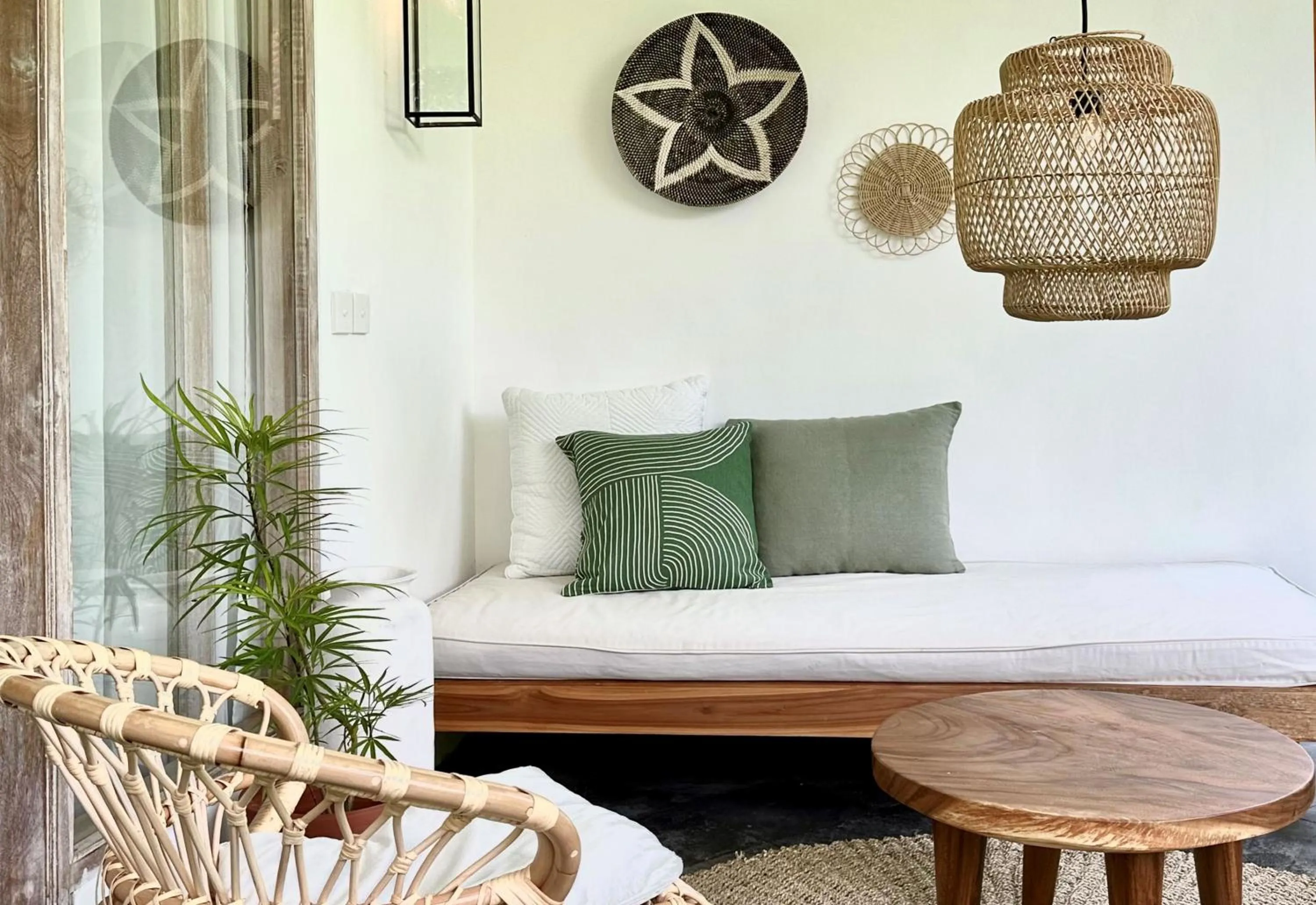 Patio, Bed in The White Villas Ubud