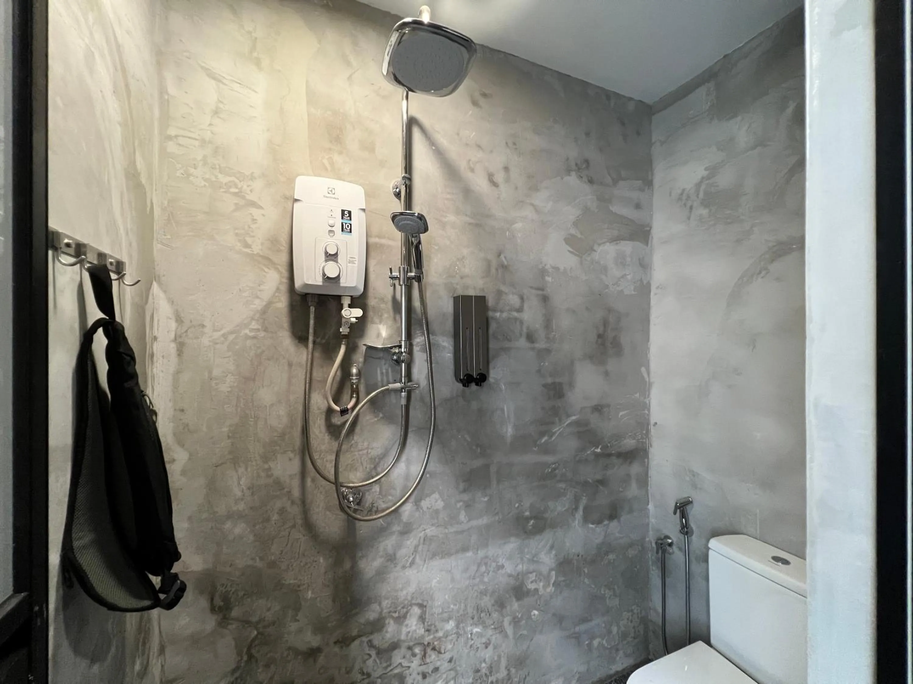 Shower in The Freedom Club Hostel KL