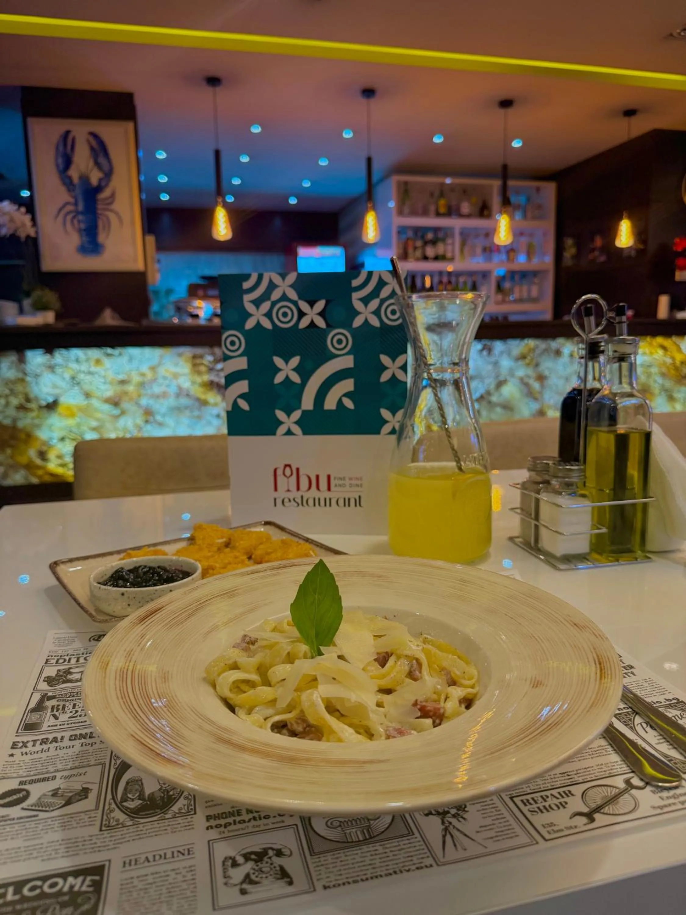 Restaurant/places to eat in Hotel Dream