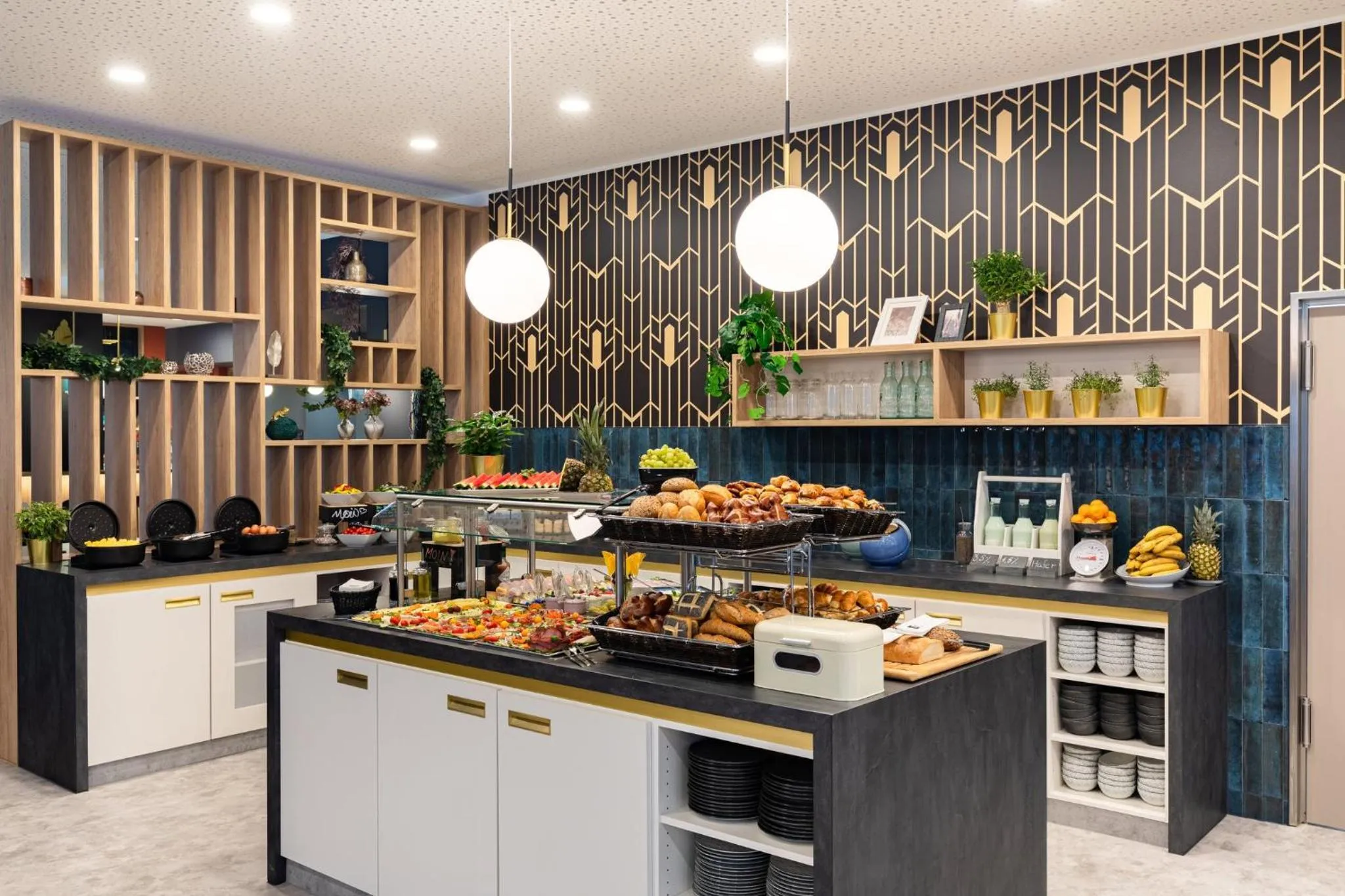 Breakfast in Holiday Inn - the niu, Flower Konstanz by IHG