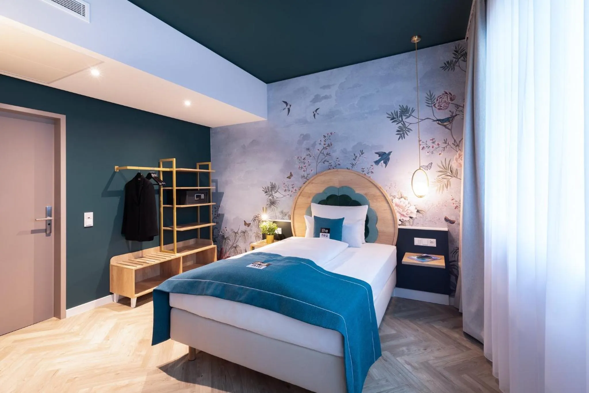 Photo of the whole room, Bed in Holiday Inn - the niu, Flower Konstanz by IHG