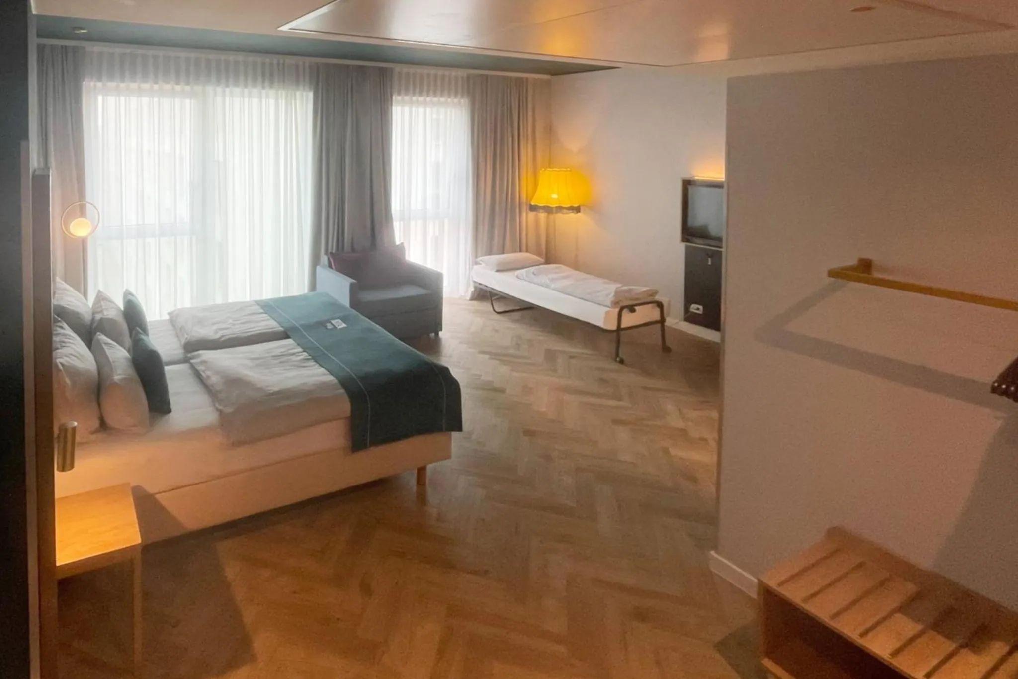 Photo of the whole room, Bed in Holiday Inn - the niu, Flower Konstanz by IHG