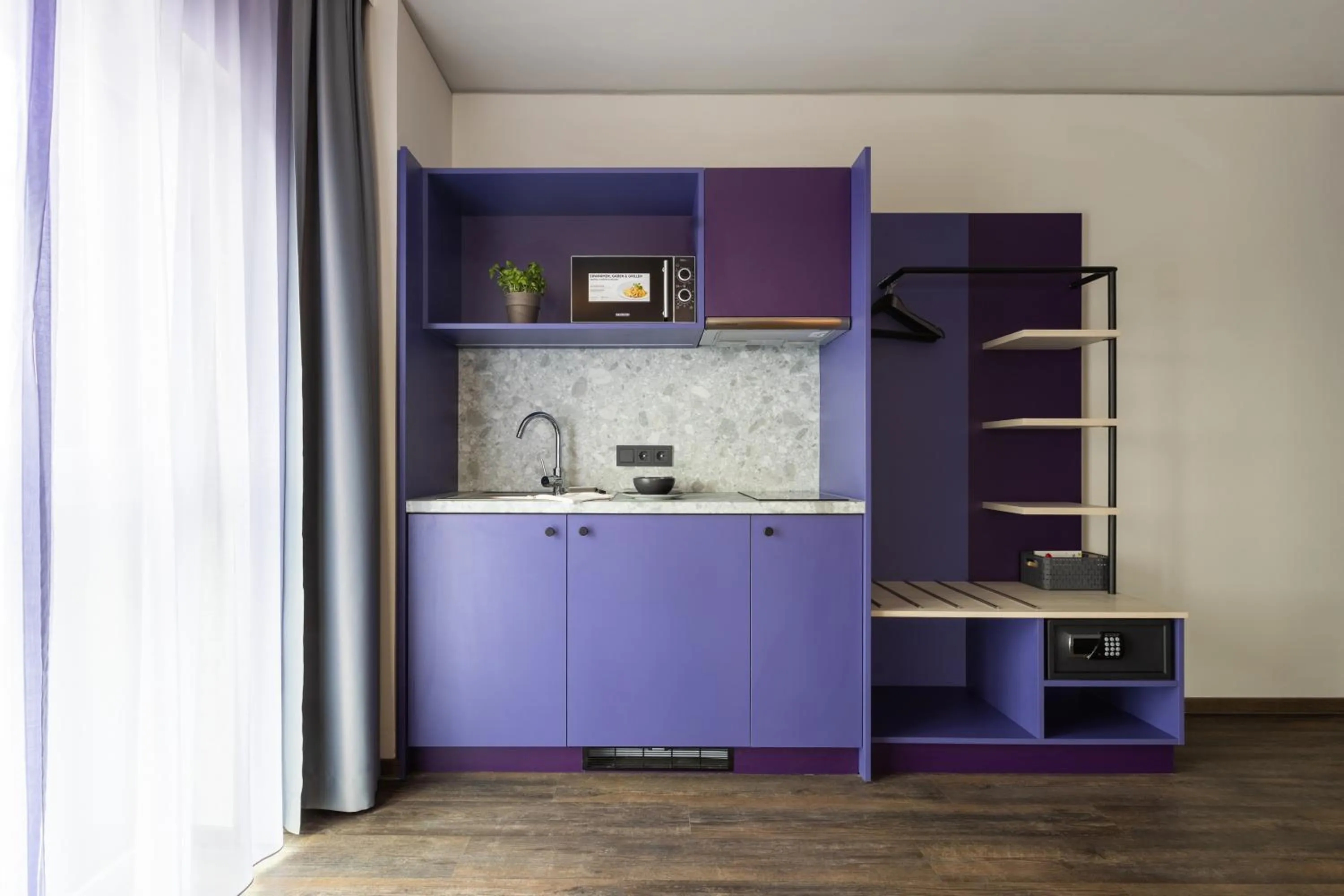 Kitchen or kitchenette in Holiday Inn-the niu, Wave Karlsruhe Oststadt by IHG