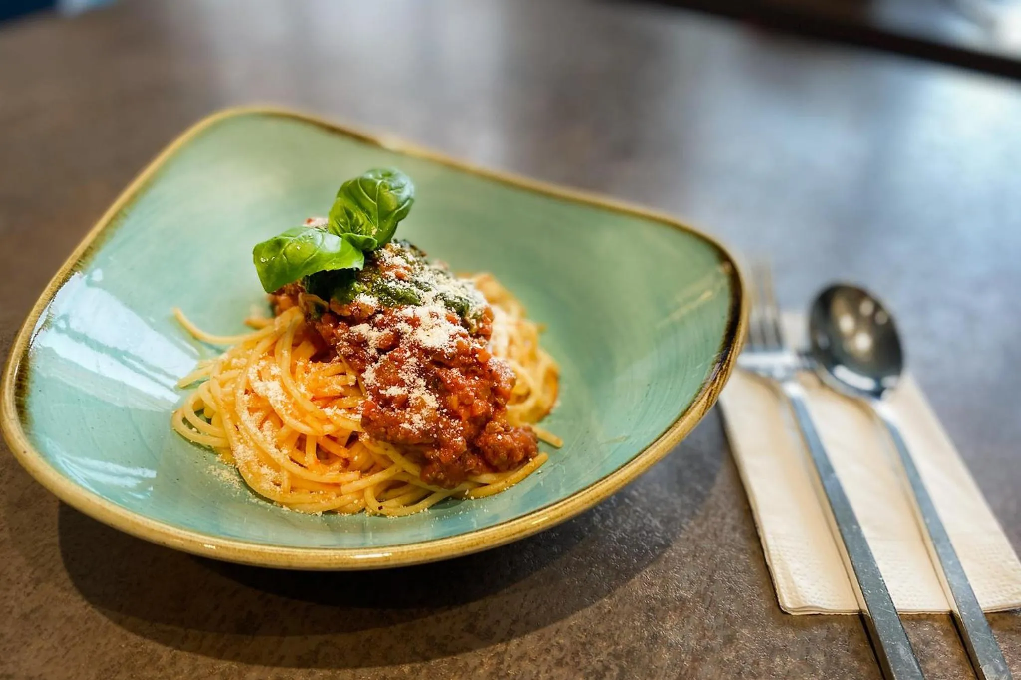 Restaurant/places to eat in Holiday Inn-the niu, Wave Karlsruhe Oststadt by IHG