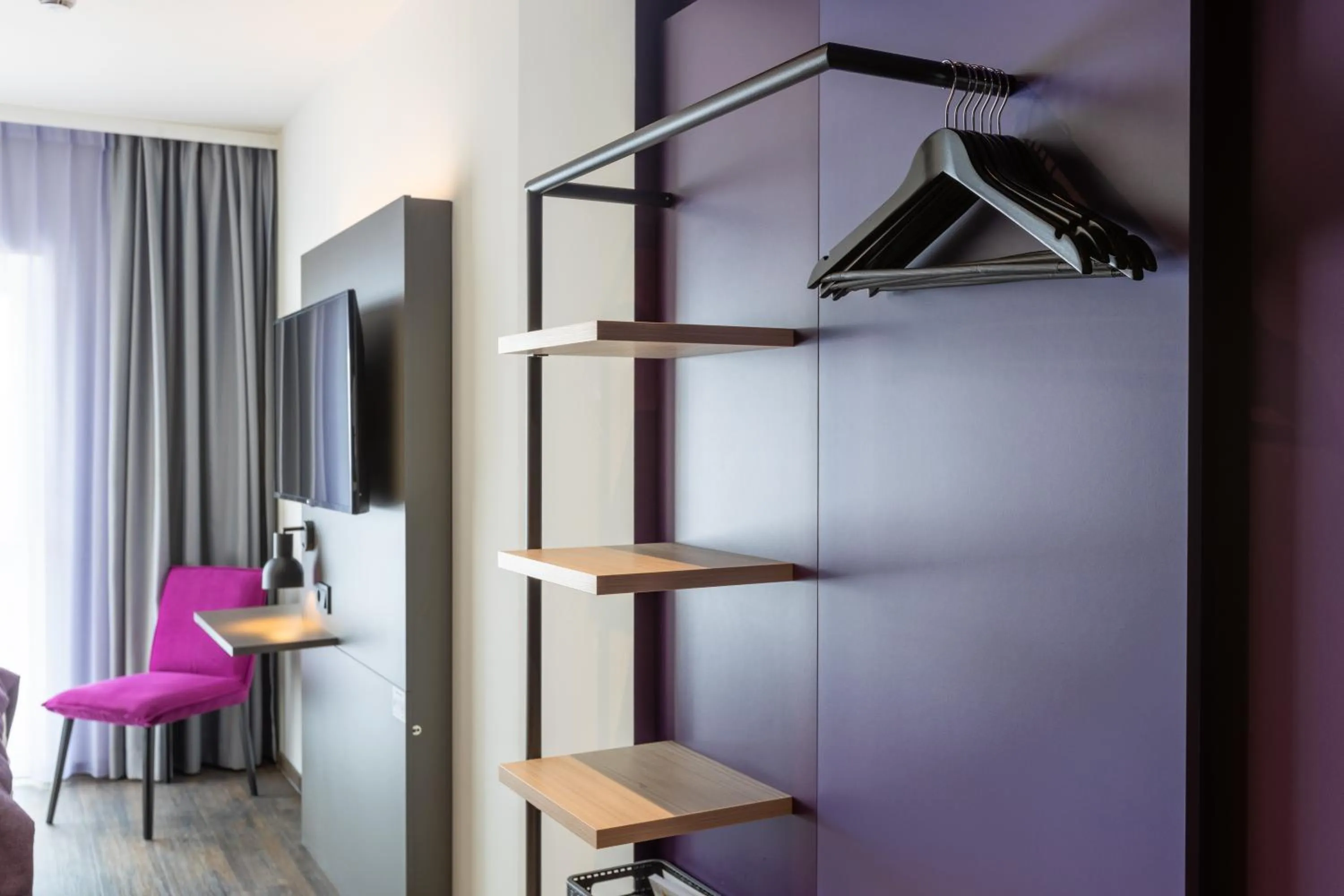 hair dresser in Holiday Inn-the niu, Wave Karlsruhe Oststadt by IHG