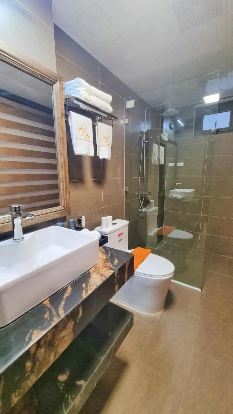 Toilet in Le Chapa Hotel & Spa