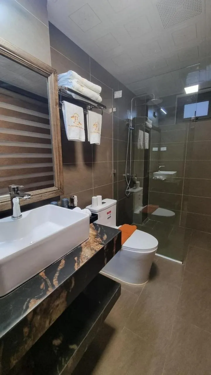 Toilet in Le Chapa Hotel & Spa