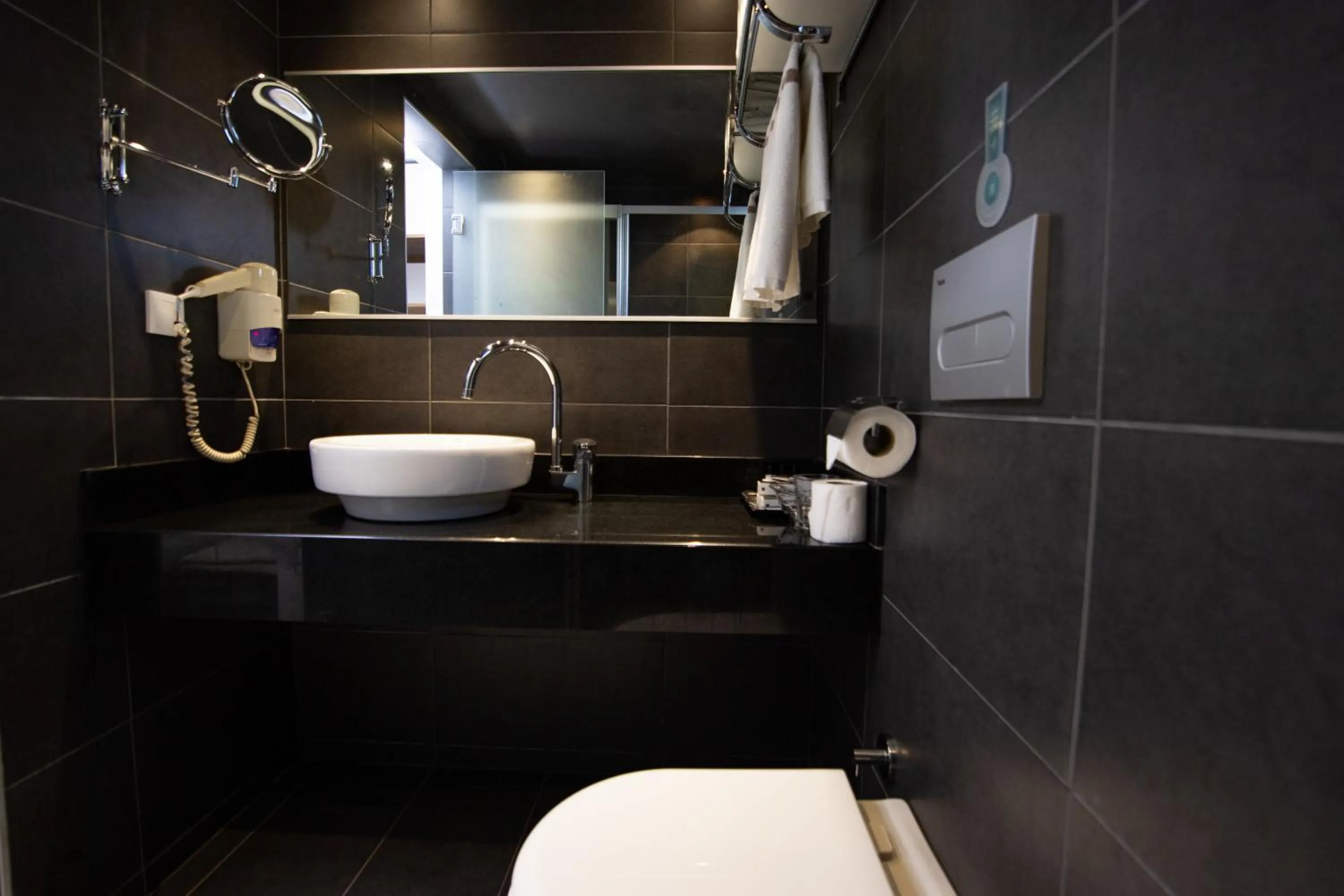 Shower in Hotel Pier Bodrum Marina