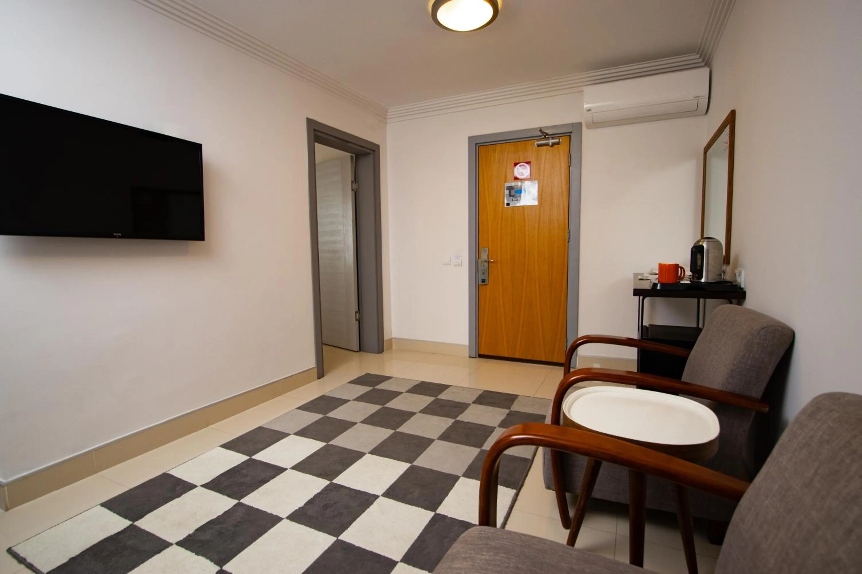 Communal lounge/ TV room in Hotel Pier Bodrum Marina