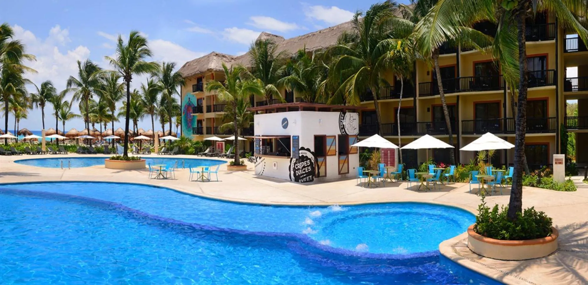 Swimming pool in Catalonia Yucatan Beach - All Inclusive