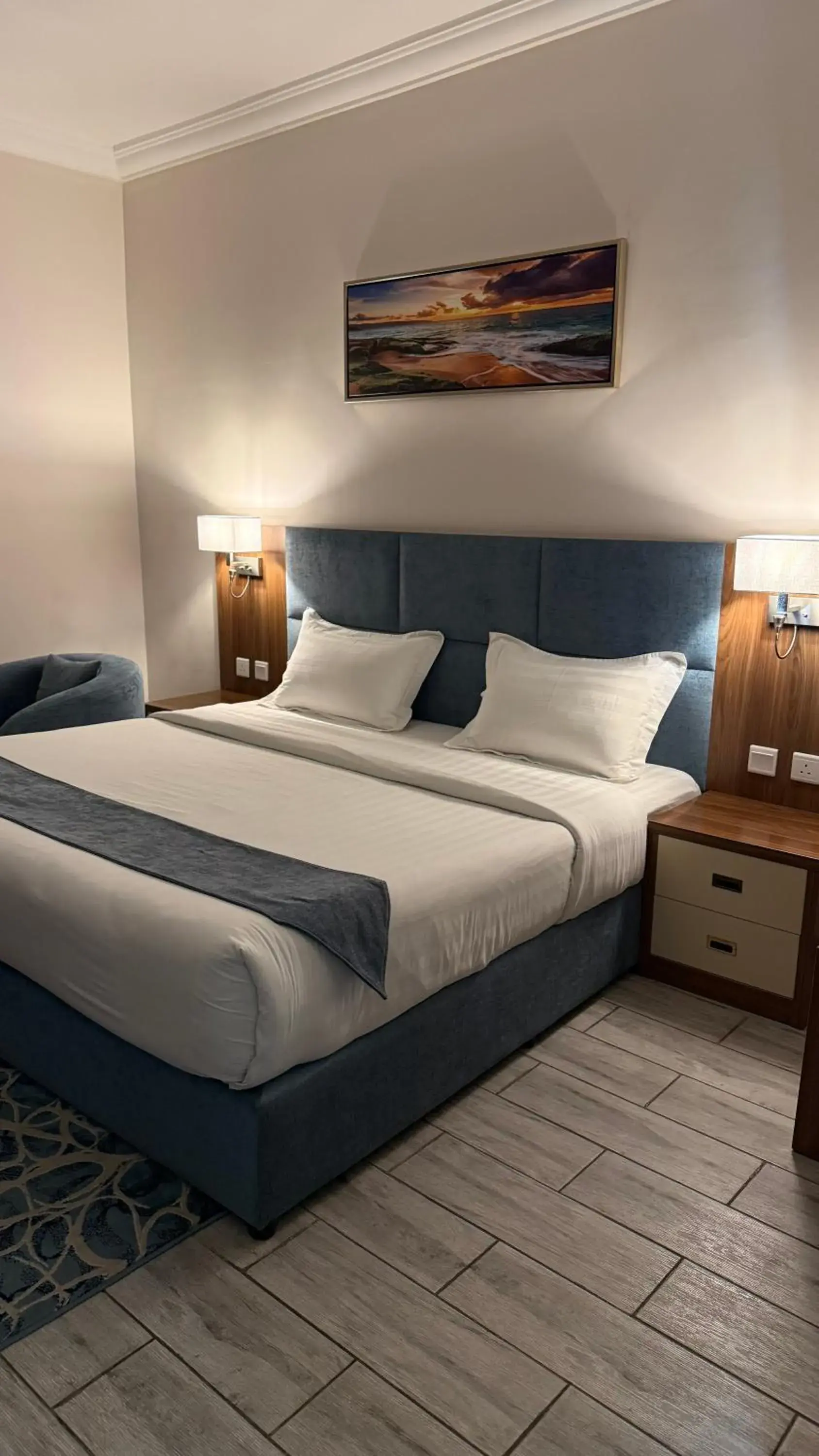 Junior Suite with Mountain View - single occupancy in SEAVIEW HOTEL Junior Suite with Mountain View - single occupancy in SEAVIEW HOTEL