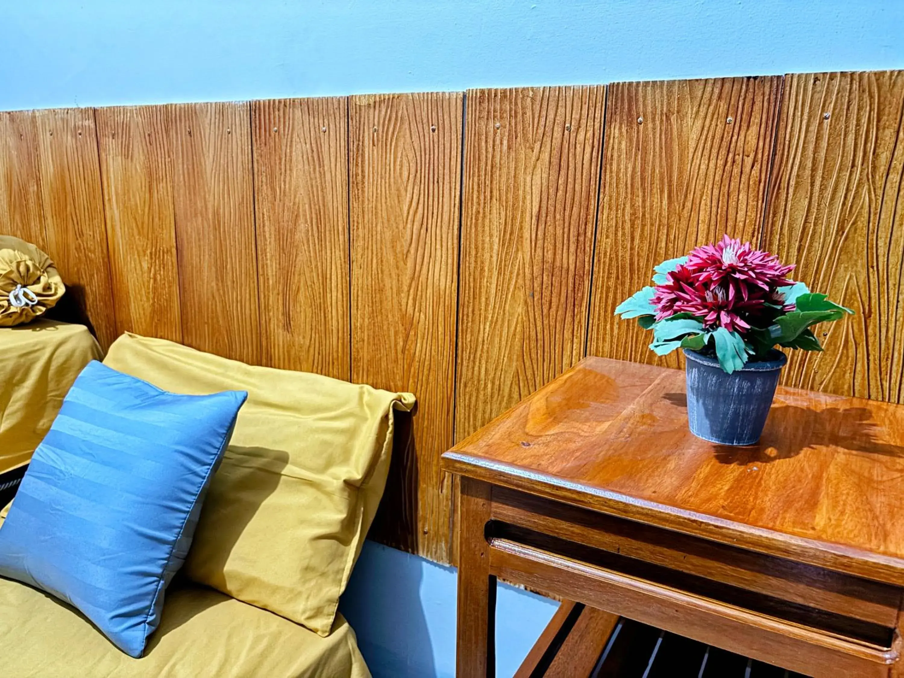 Twin Room in NgeKost harian Twin Room in NgeKost harian