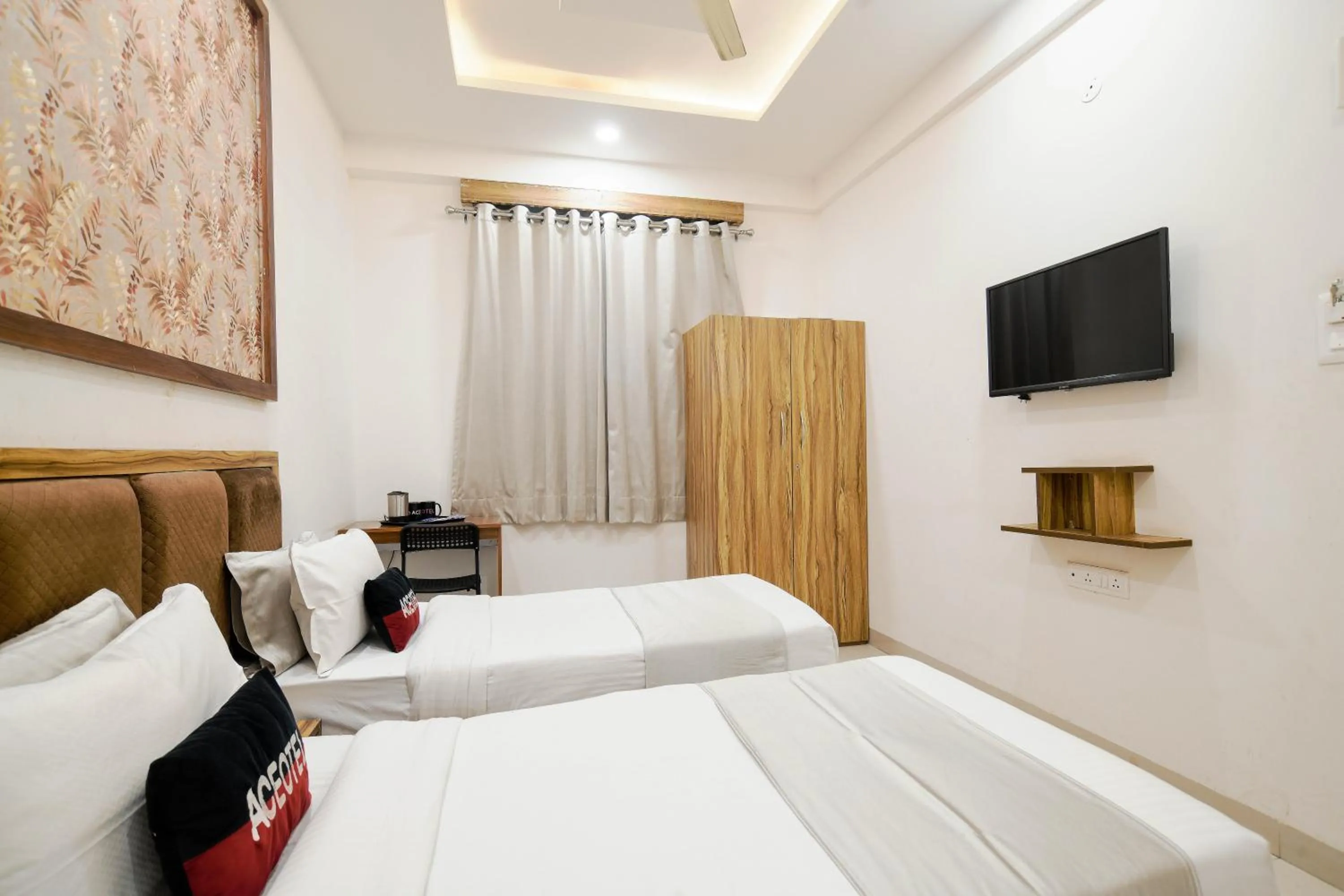 Bed in Aceotel Inn Flamingo