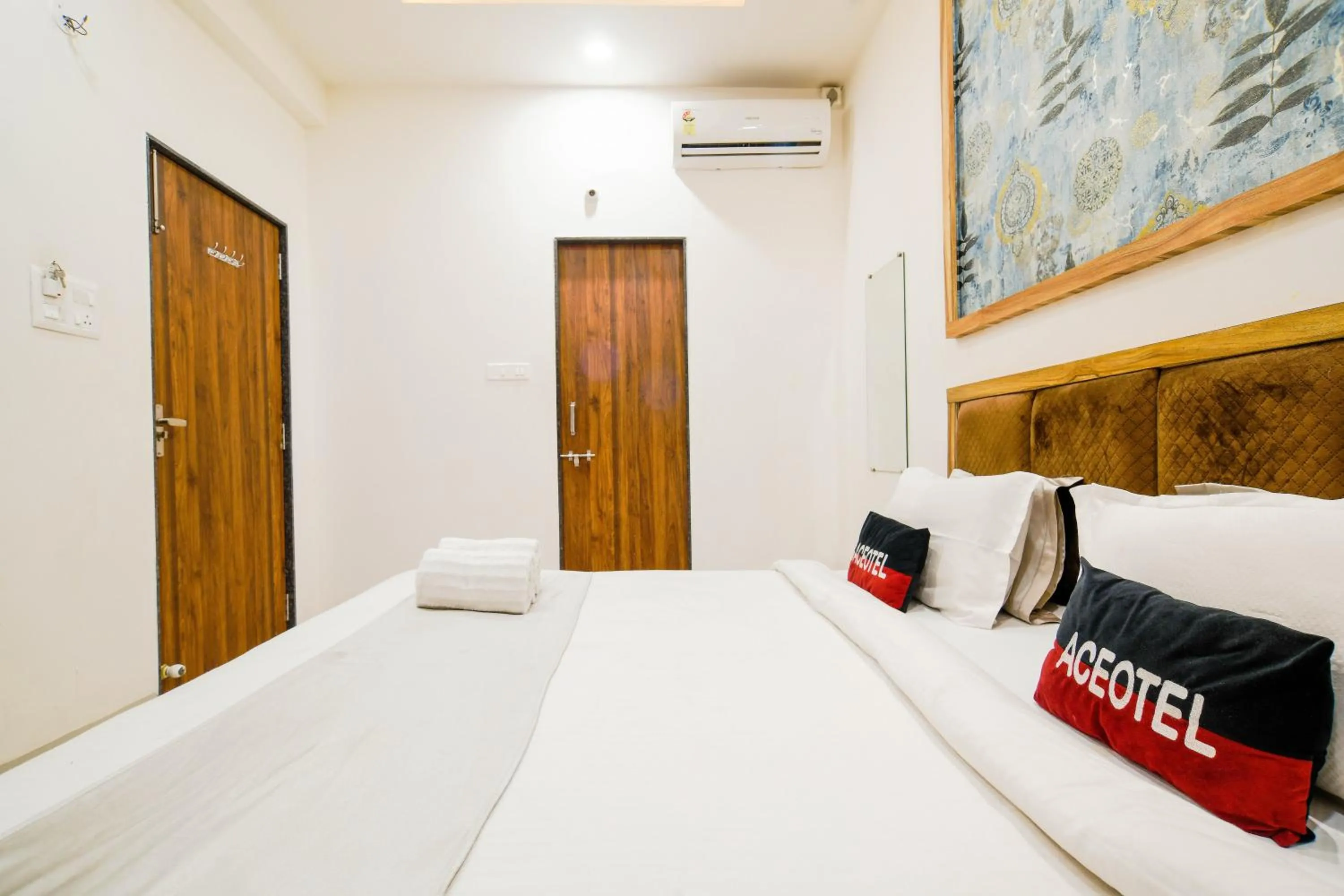 Bedroom, Bed in Aceotel Inn Flamingo