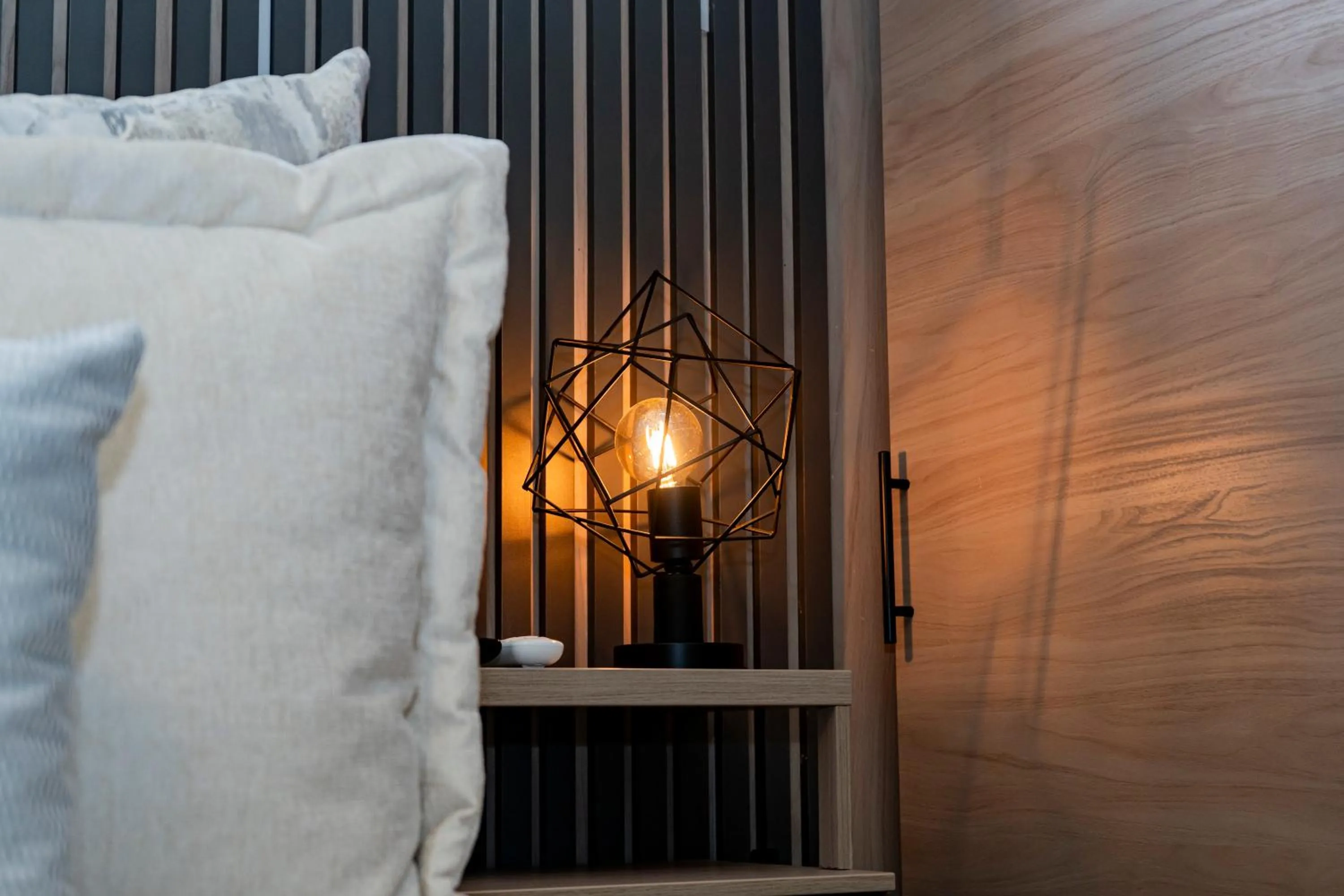 Bedroom, Bed in Apartamentos Gema Lujosos en Laureles