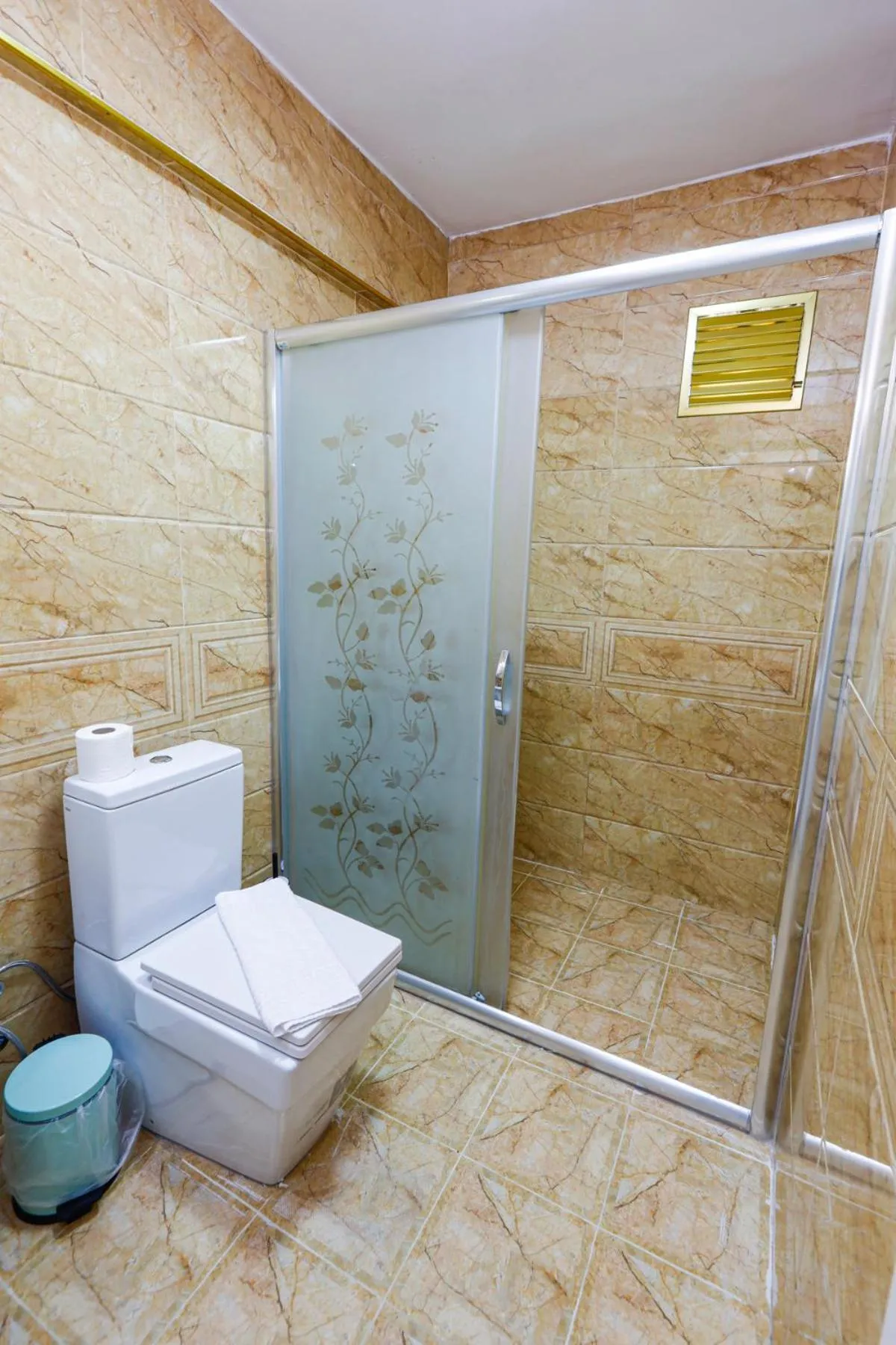 Shower in Fidelya Boutique Hotel