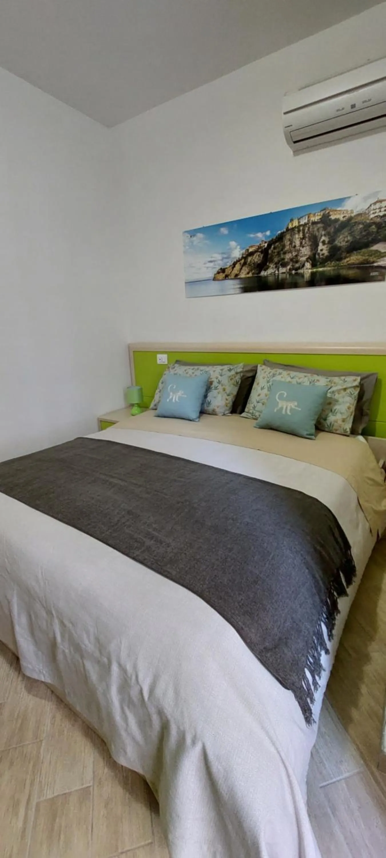 Bed in B&B New Acropolis