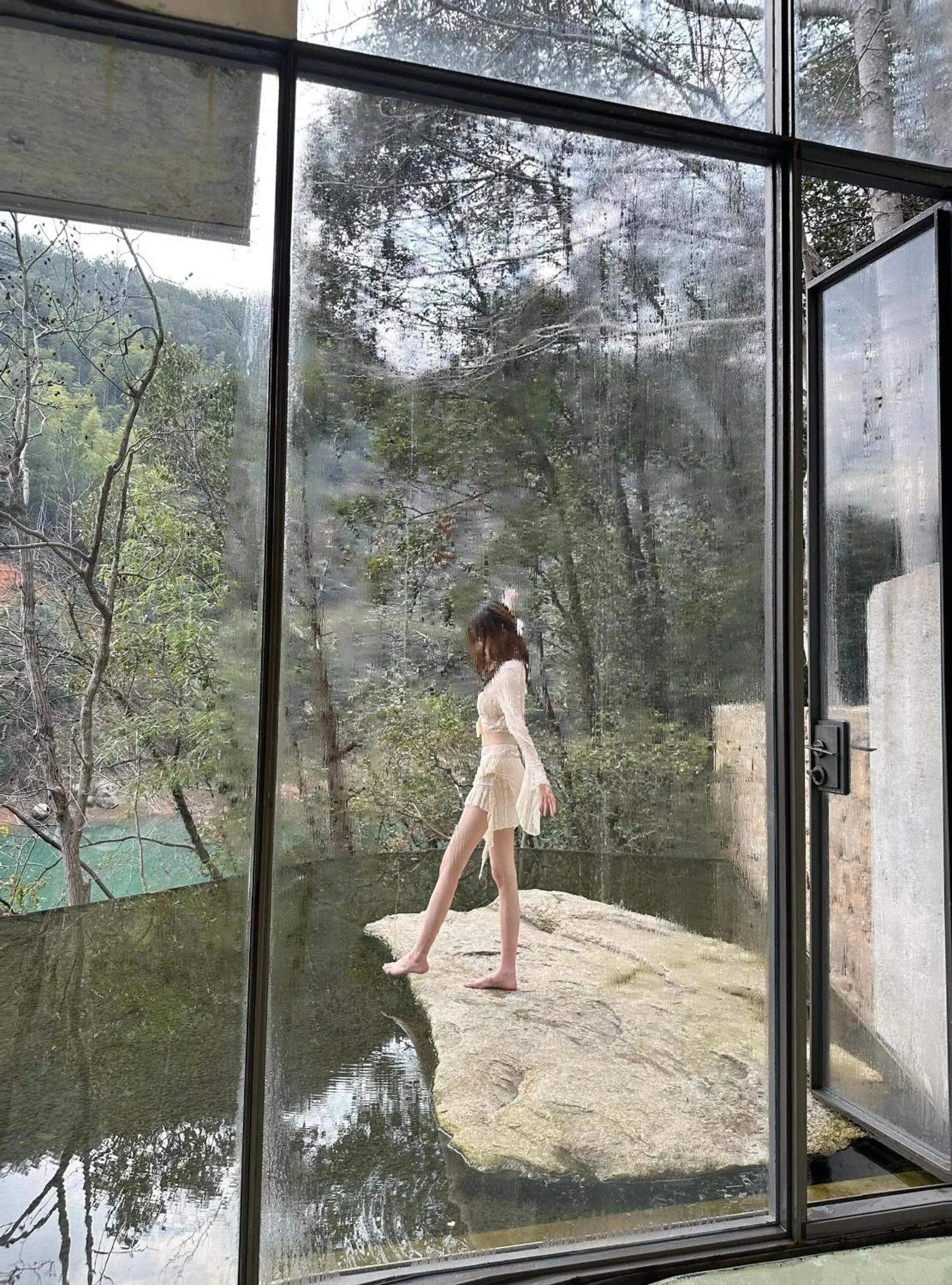 People in Yakamoz Qianchuan Hotel