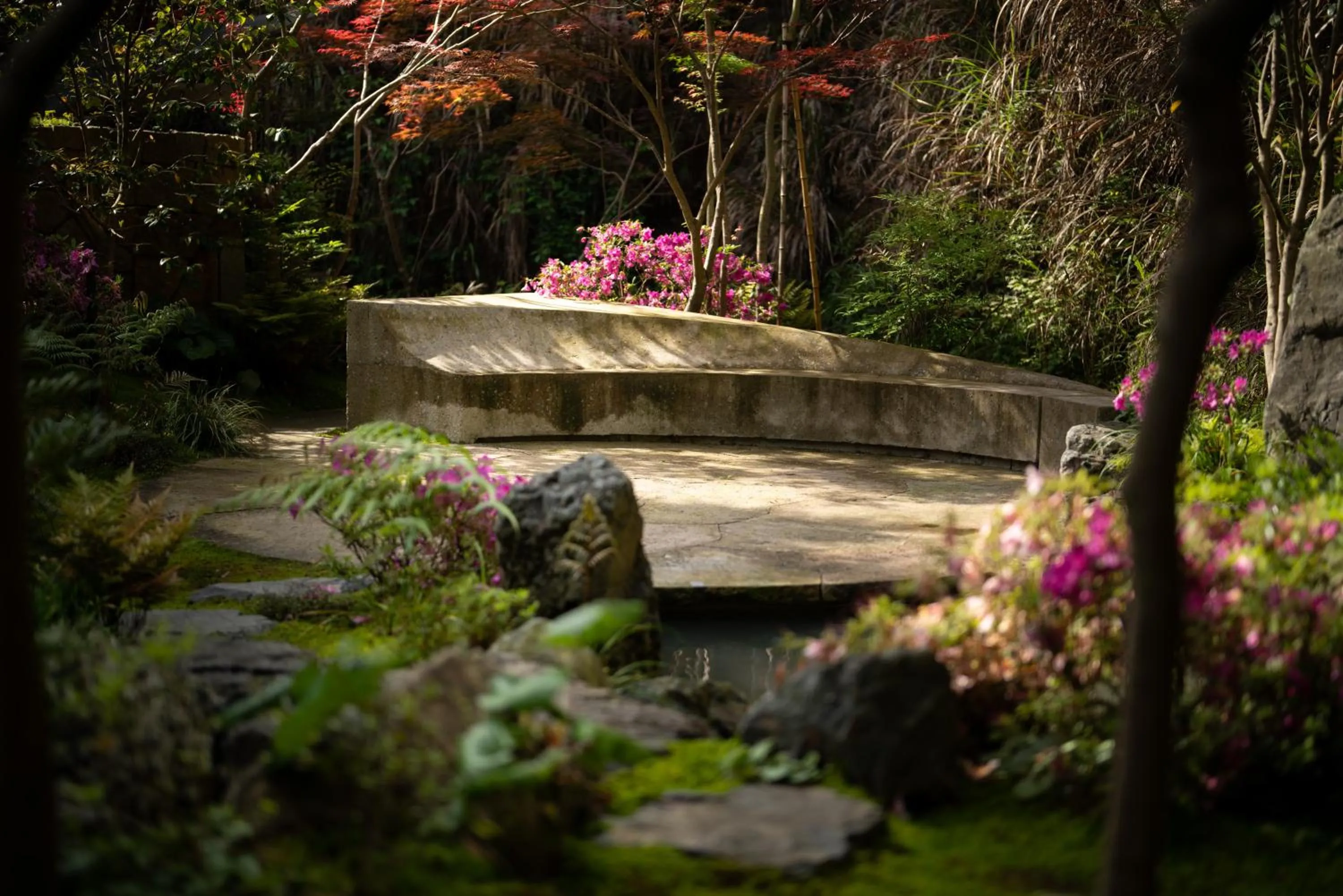 Spring in Yakamoz Qianchuan Hotel