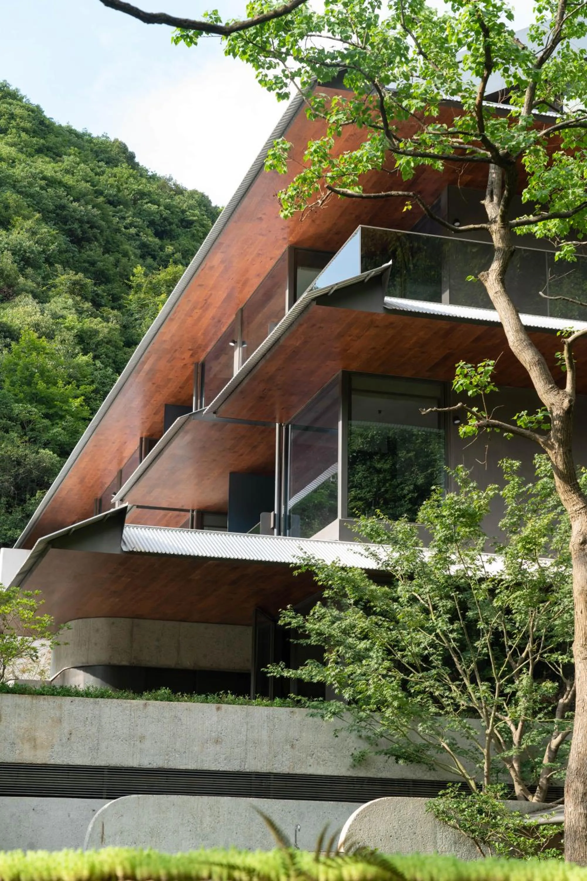 Property building in Yakamoz Qianchuan Hotel